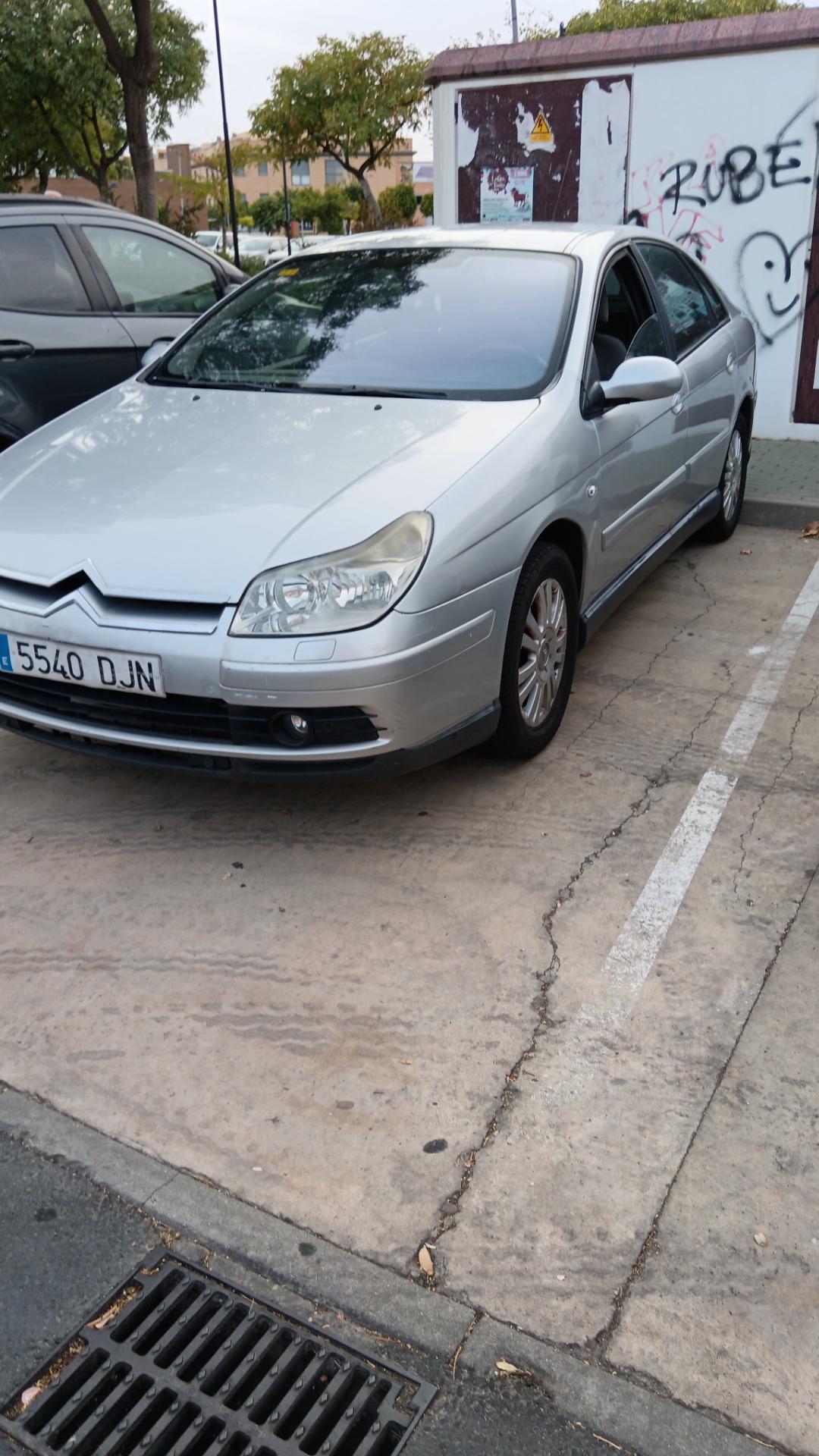 Foto 3 de Cambio por coche más pequeño es muy grande para mí mujer tiene 206.000 KLM 1.600 110 cv gasoil  