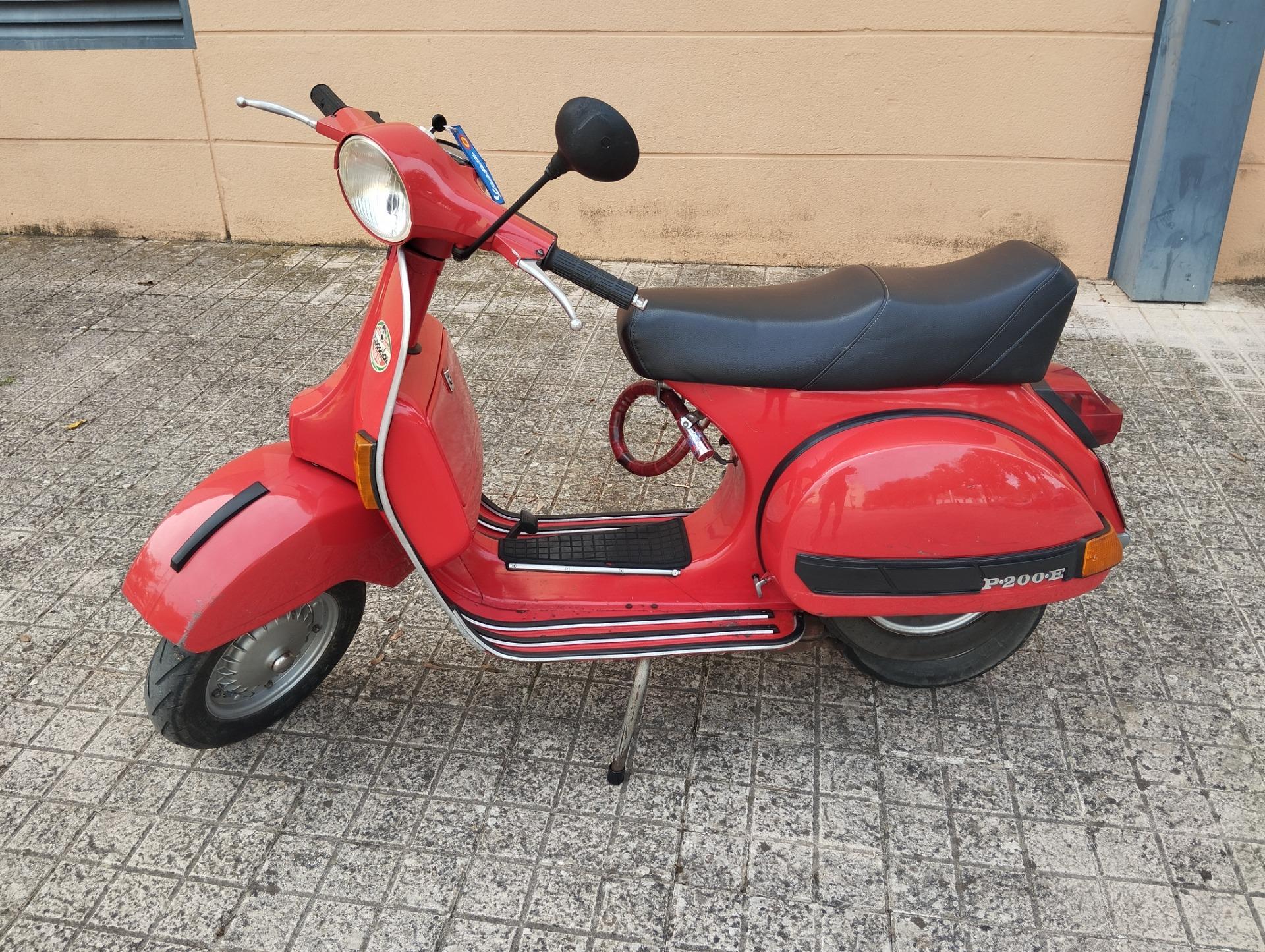 Foto de Vespa 200 DN
