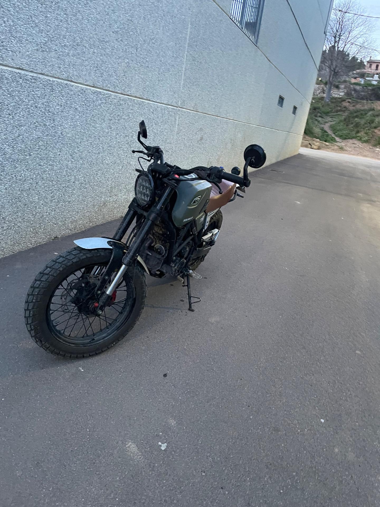 Foto de Mitt 125cc scrambler ds 2022