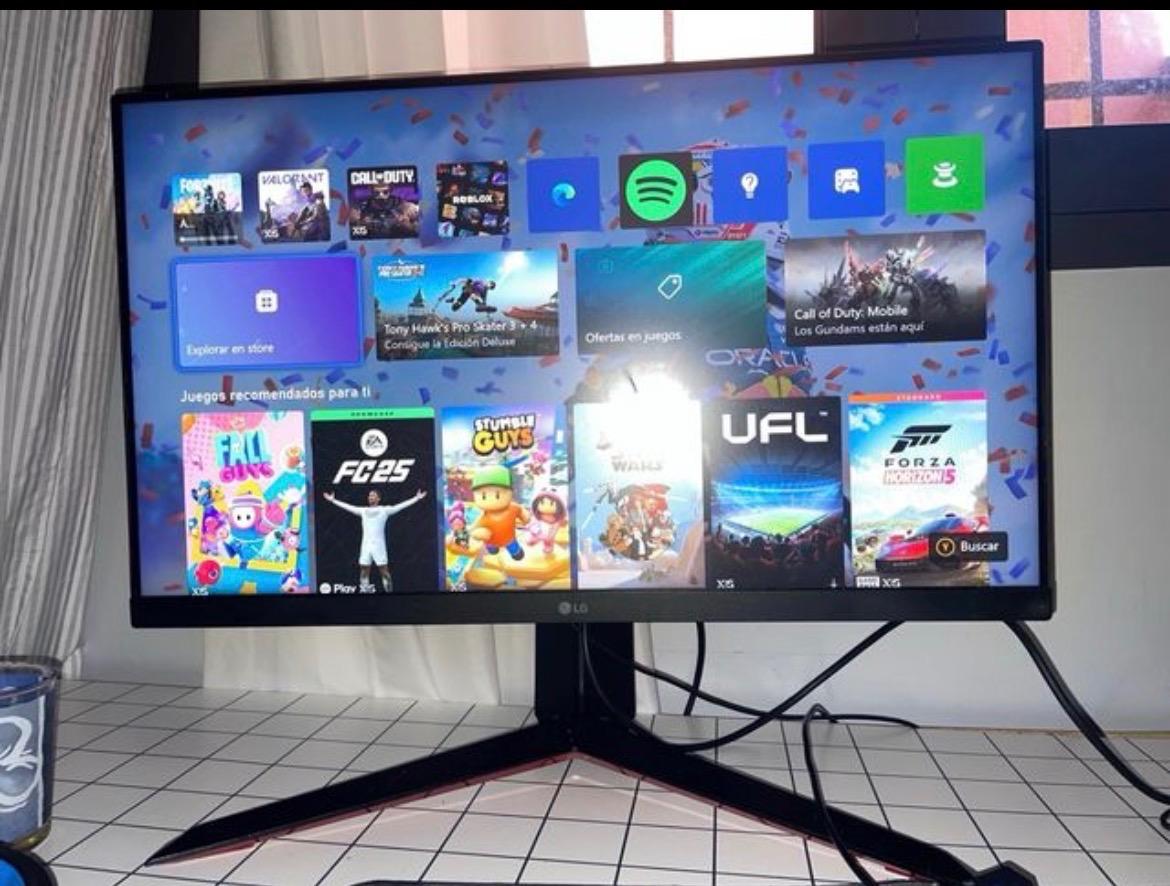 Foto 2 de Cambio xbox series s con monitor incluido 144hz