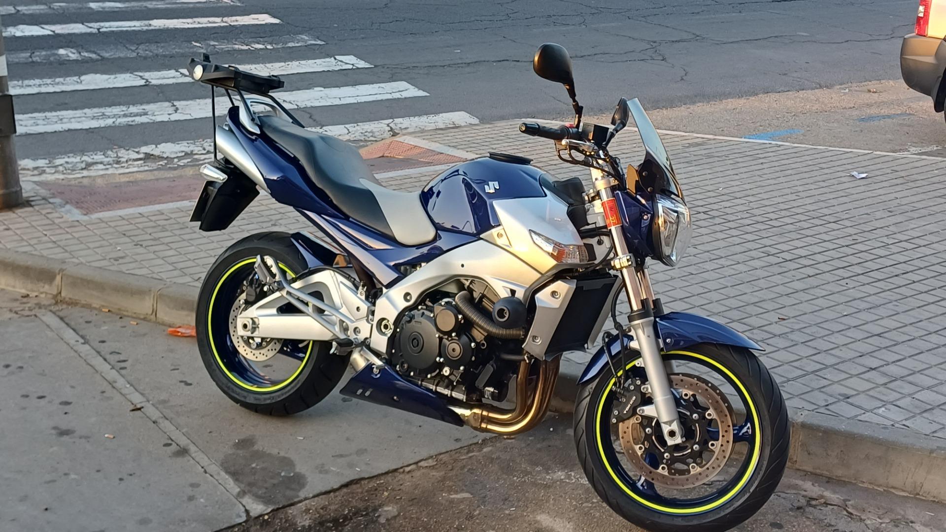 Foto 3 de Suzuki  GSR 600