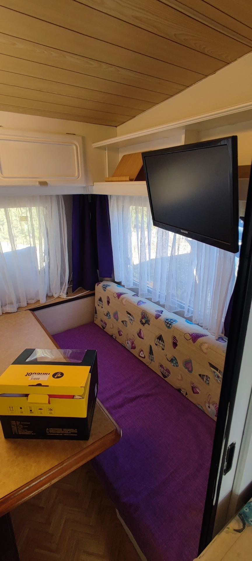 Foto 4 de Caravana Burstner 3 ambientes reformada en perfecto estado