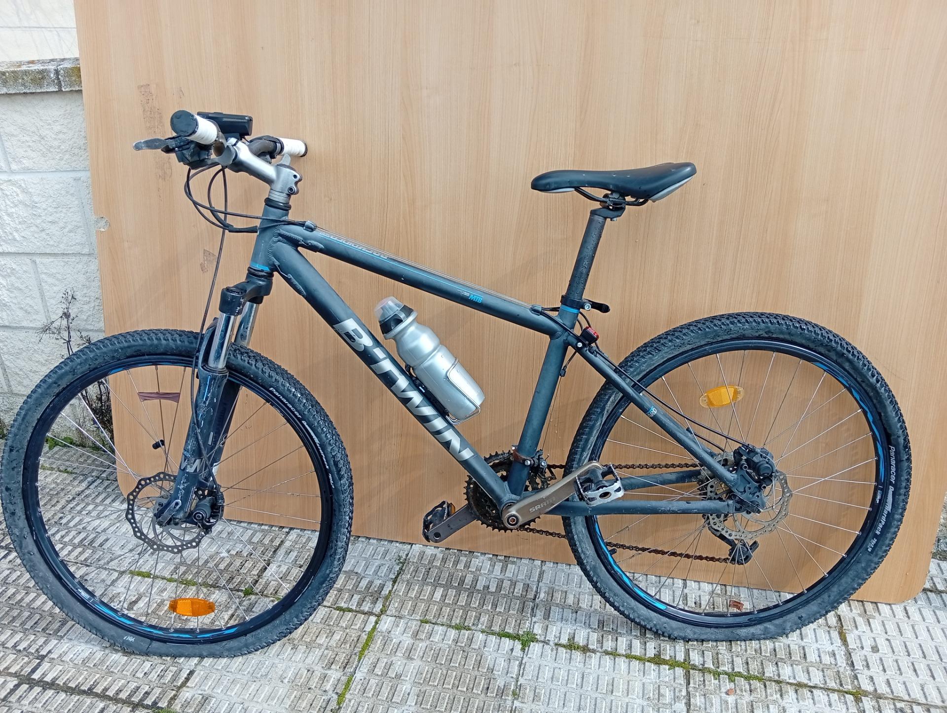 Foto 3 de Cambio Bicicleta de Montaña Rockrider 500 por iPhone 13 (Escucho ofertas)