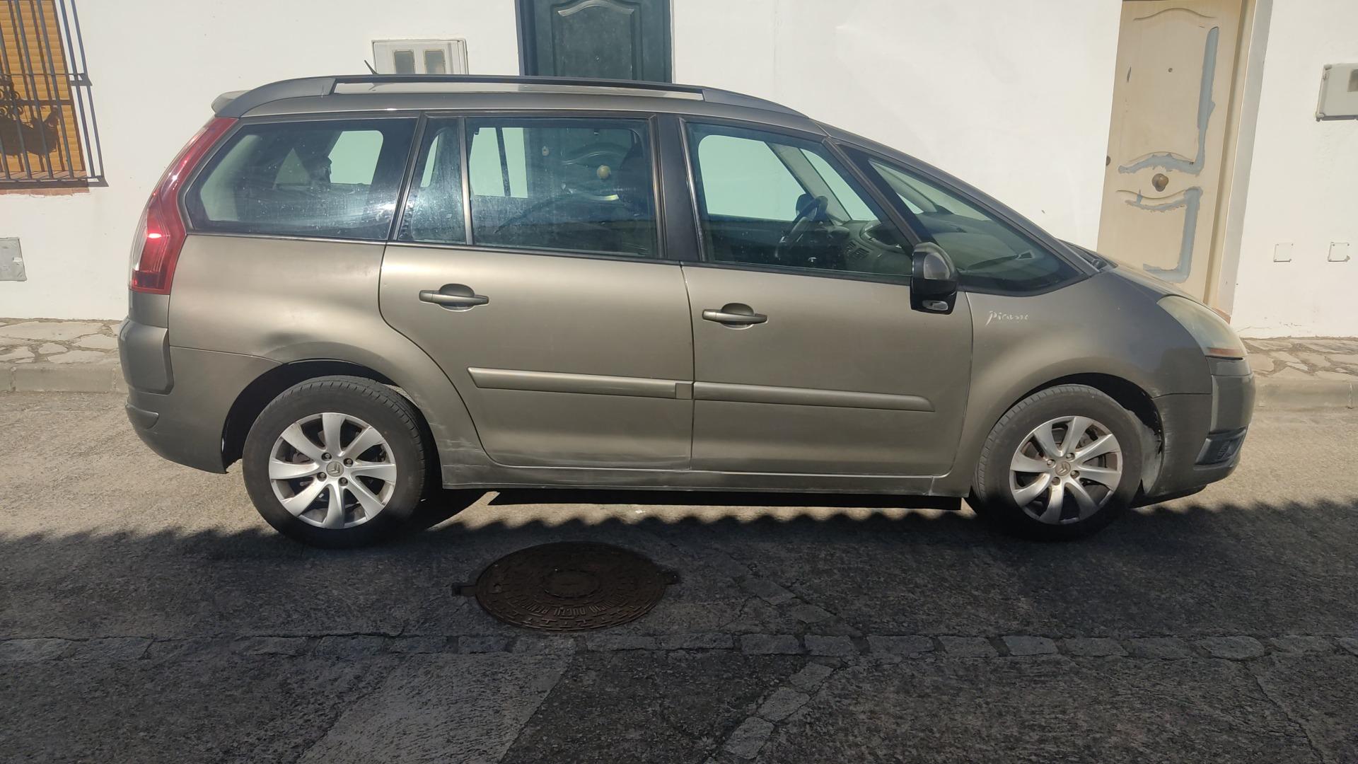 Foto 5 de Citroën C4 gran picaso 7 Plazas seminuevos impecable,sin golpes ni ralladuras por dentro prácticamen