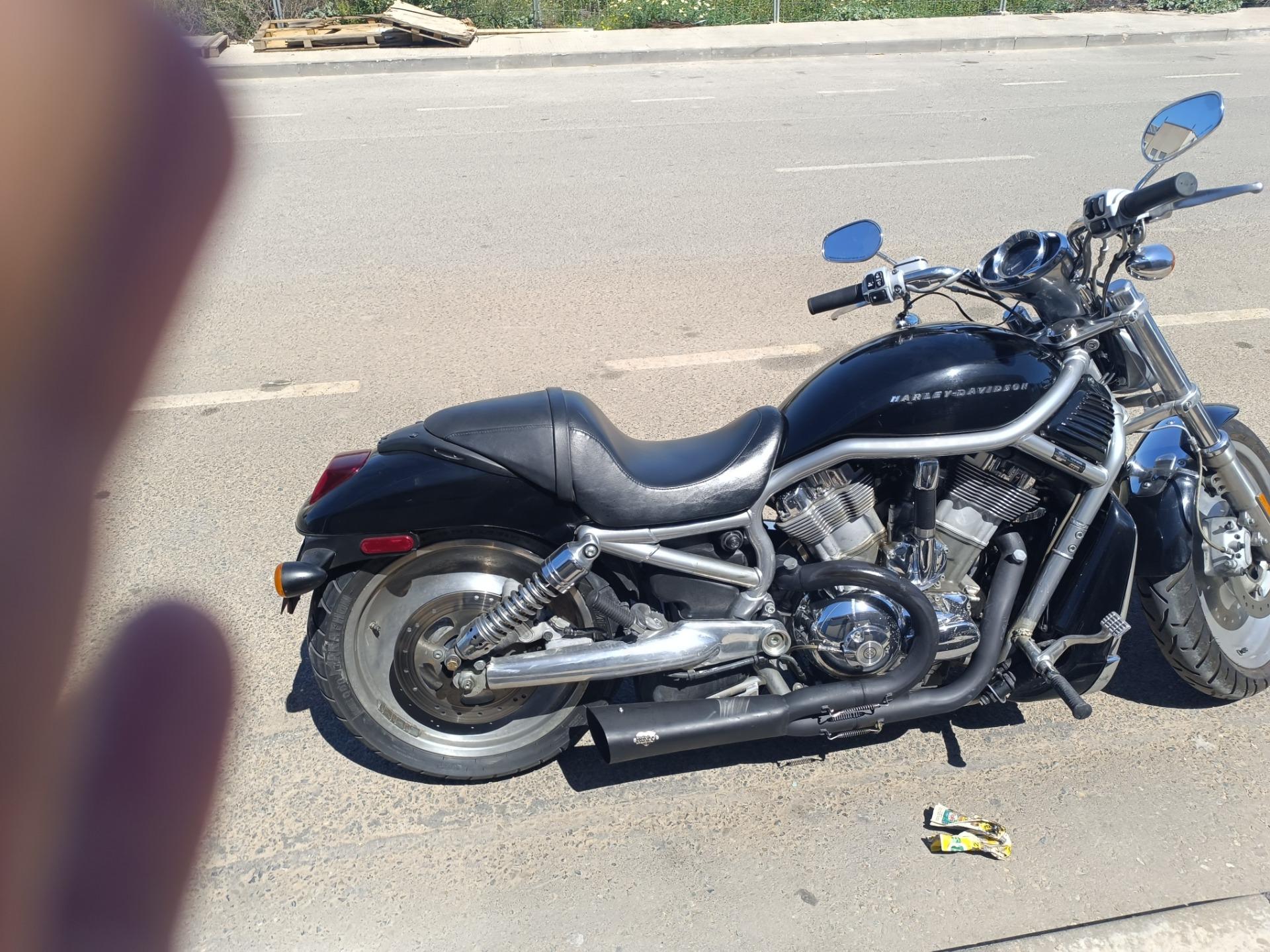Foto de Harley x cbr1000 o r1 yzf