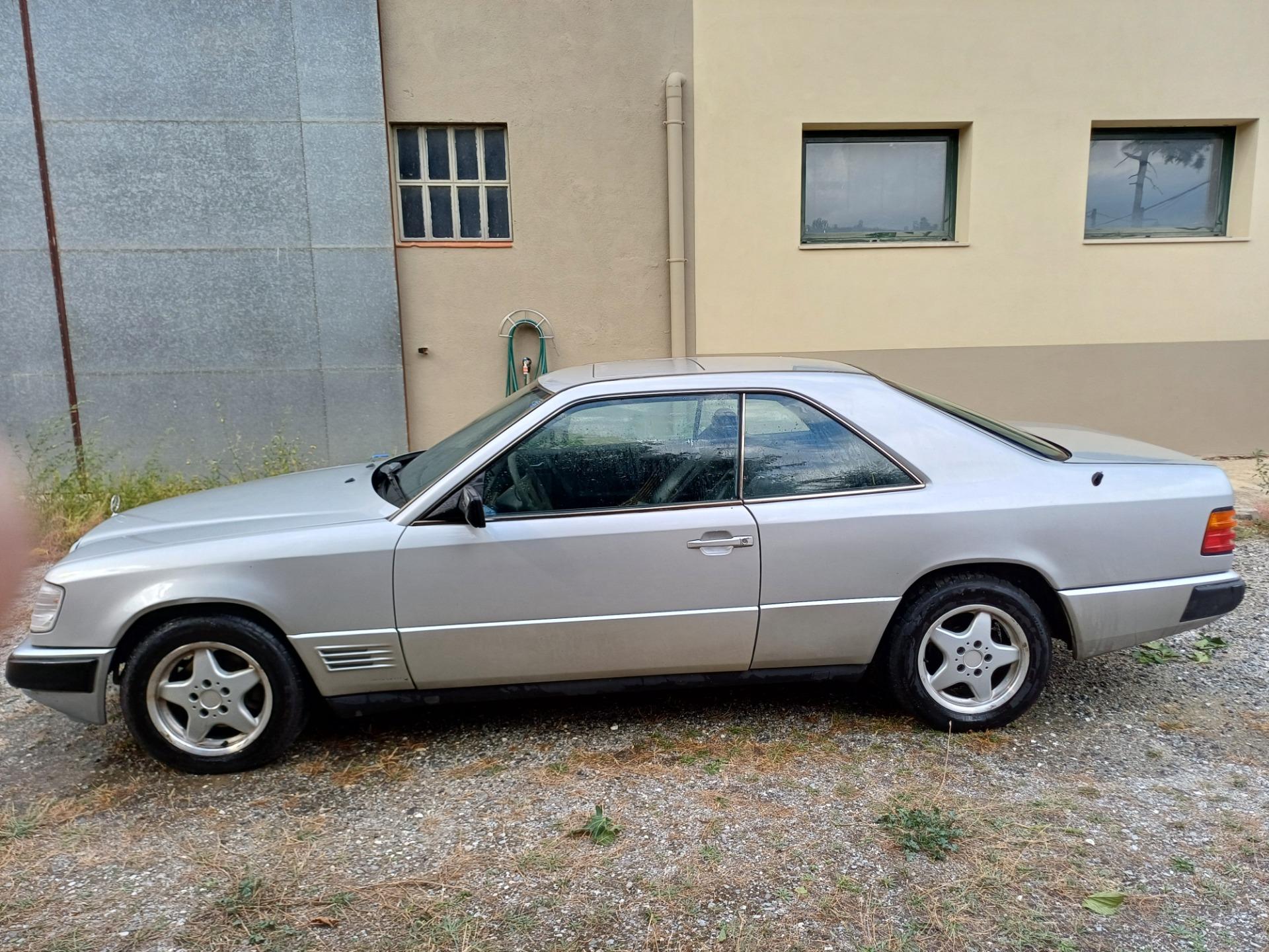 Foto 1 de Mercedes 300 CE