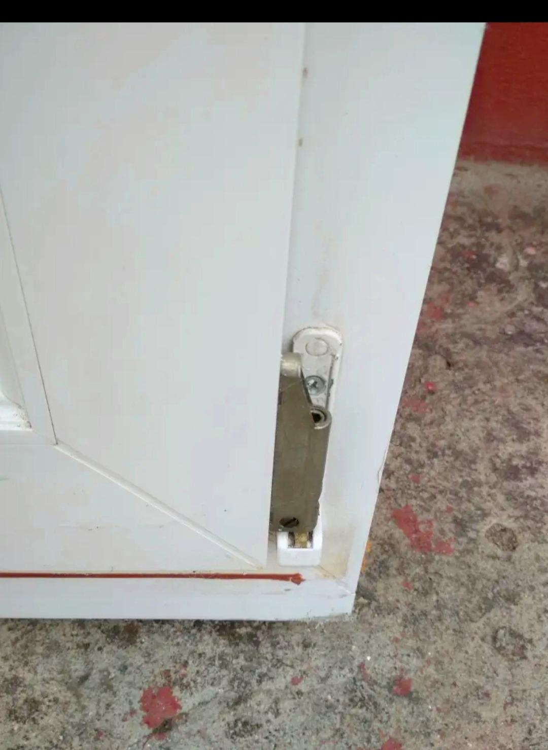 Foto 7 de Ventanas de pvc con climalit y persianas eléctricas 