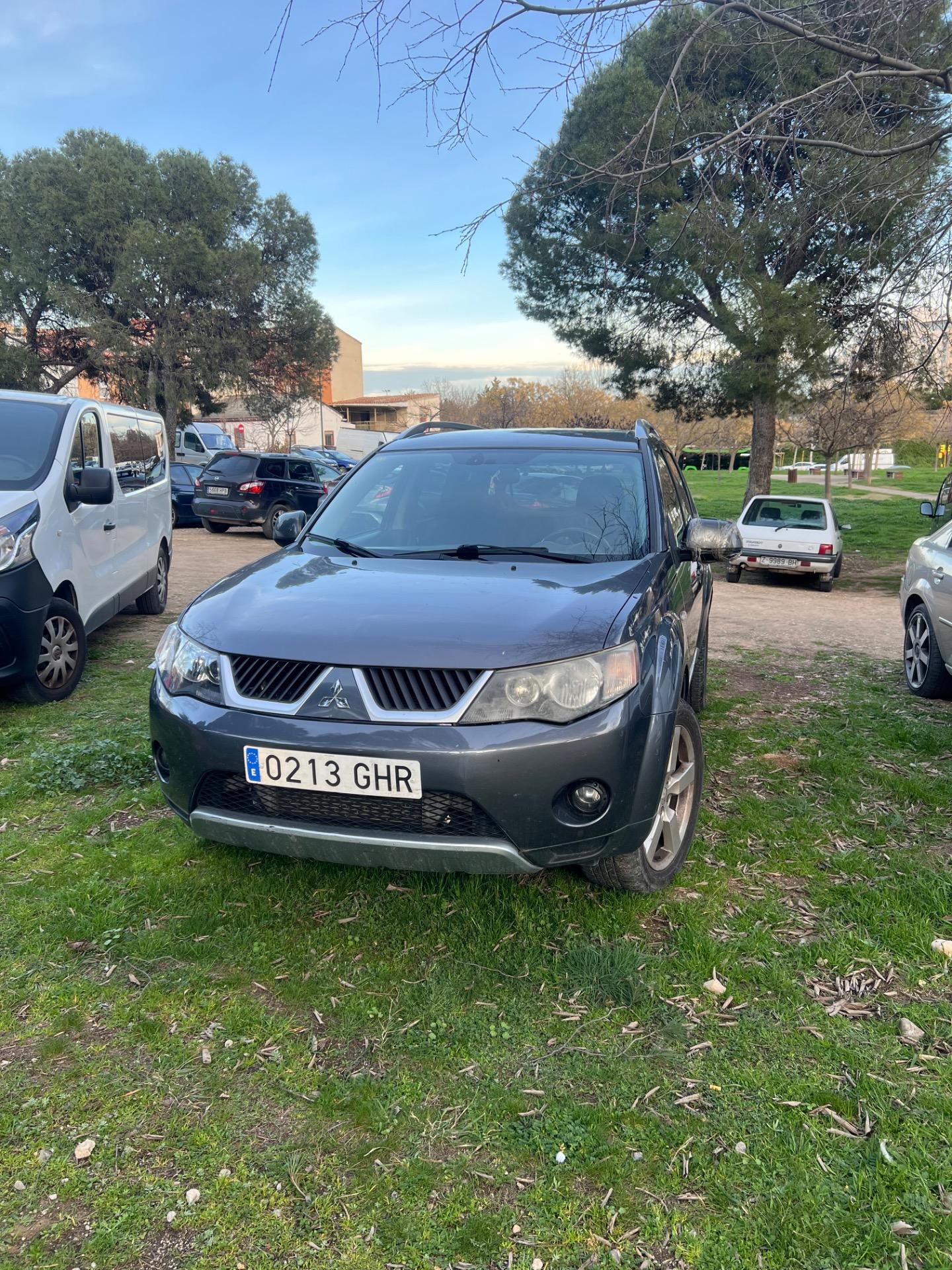 Foto 4 de Mitshiubishi Outlander 