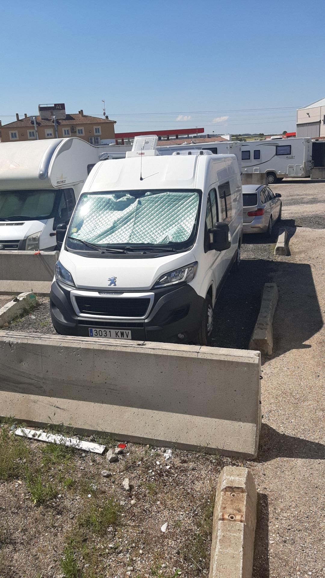 Foto 8 de PEUGEOT BOXER L3 H2 AÑO 2019 CAMPER HOMOLOGADA CON PAPELES ITV EN VIGOR 