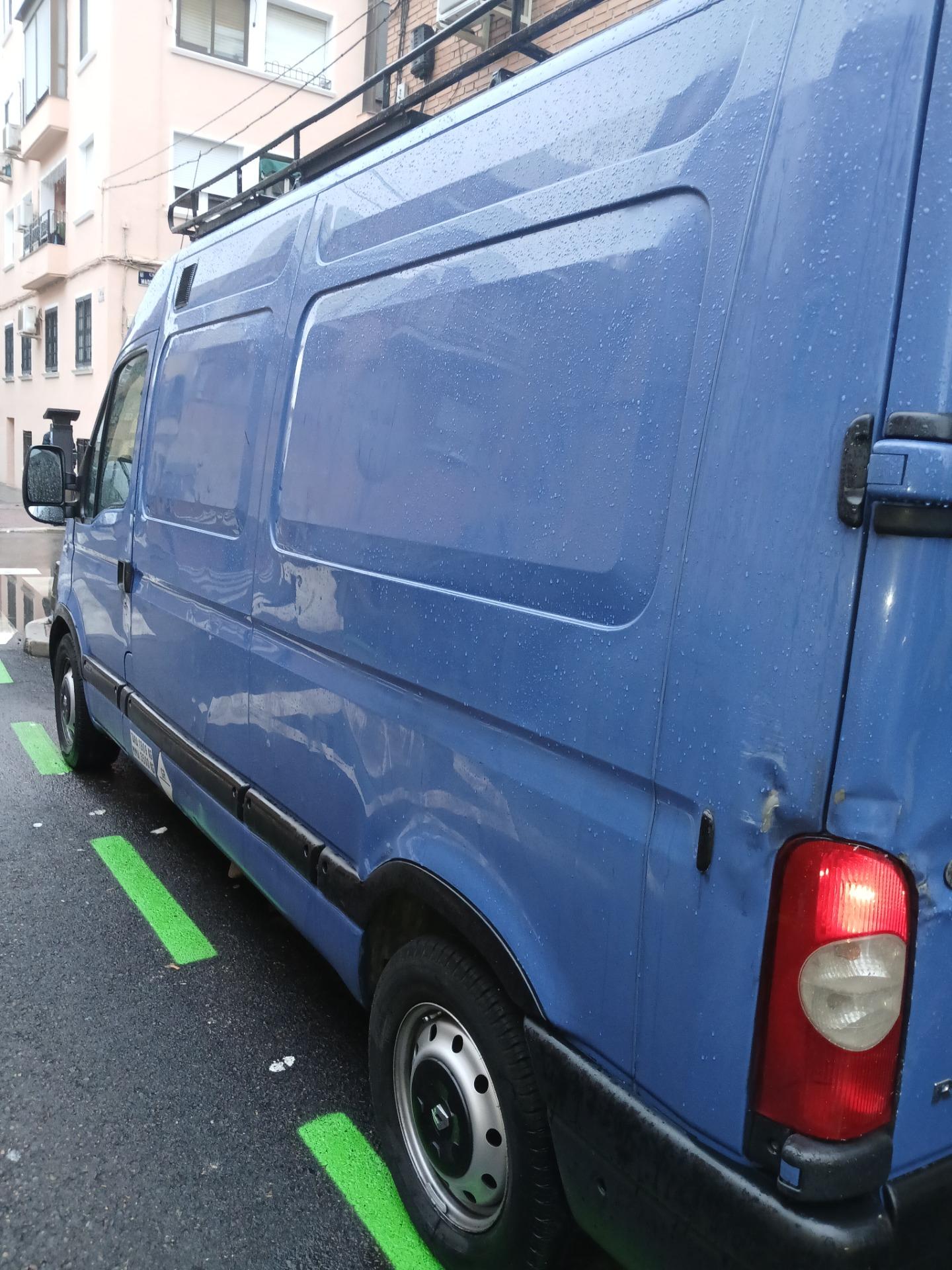 Foto 4 de Furgoneta por coche