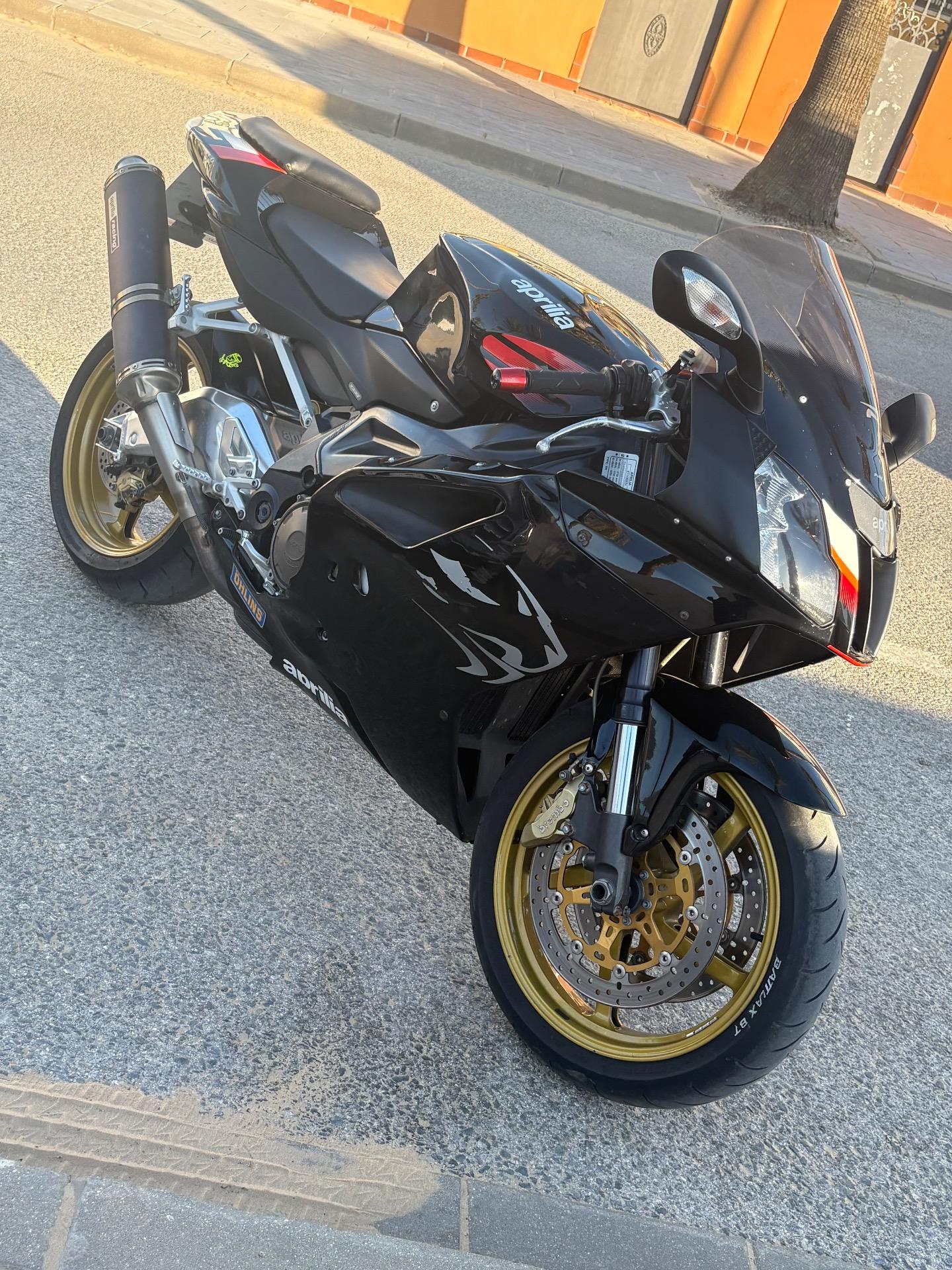 Foto de Moto aprilia rsv1000 rr factory