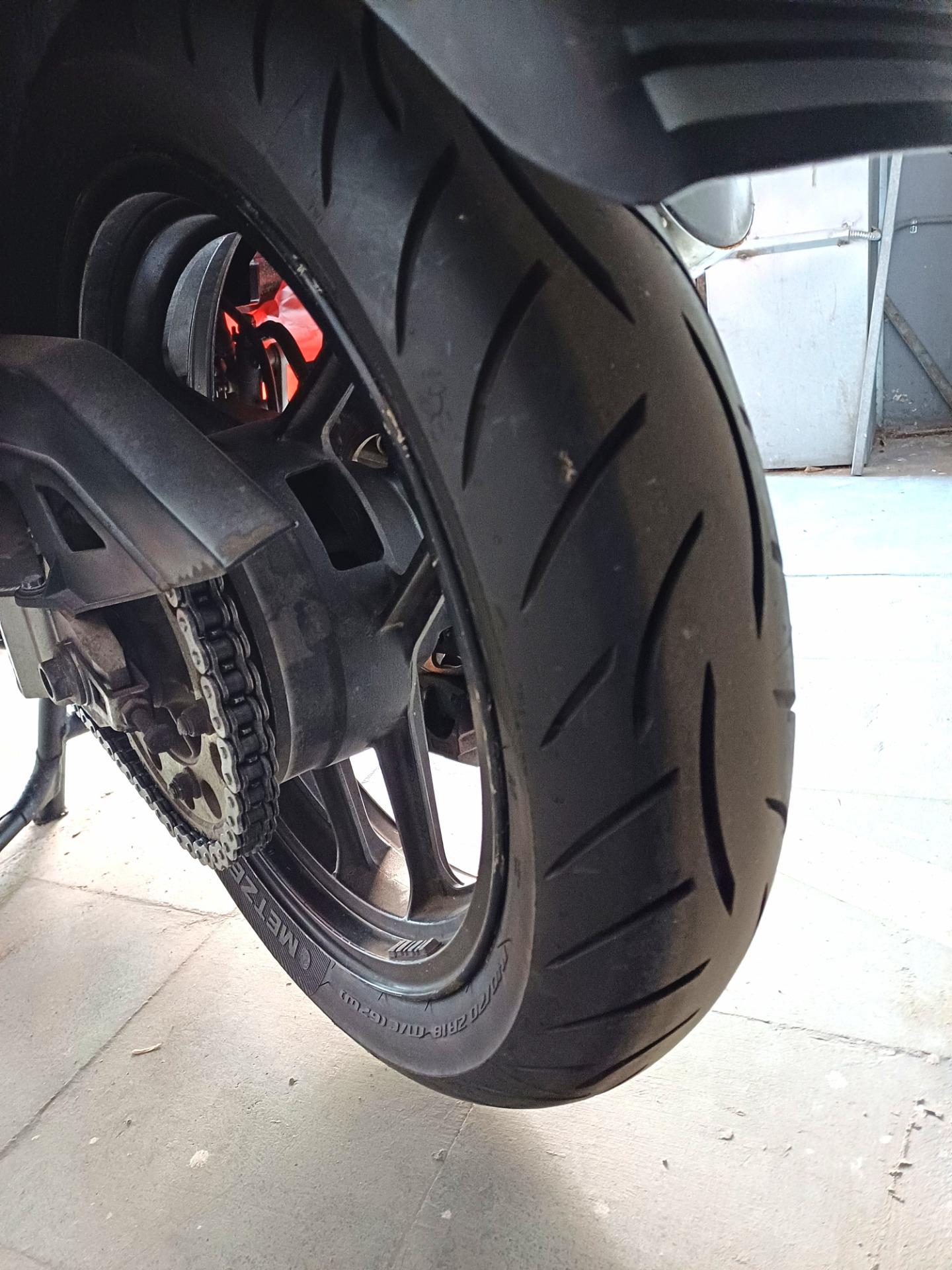 Foto 5 de Kawasaki GPX 750R