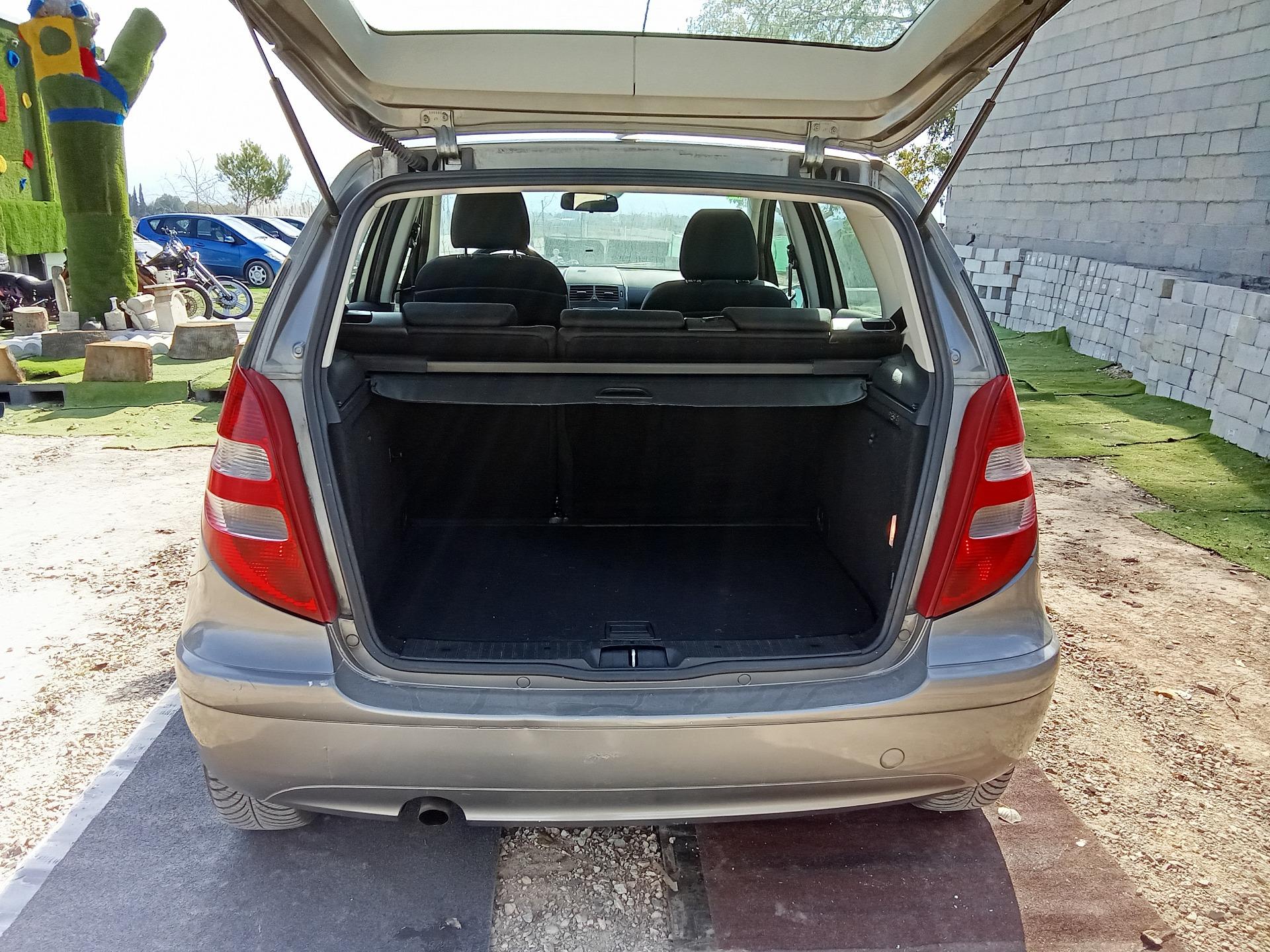 Foto 8 de Mercedes A170 infección. 