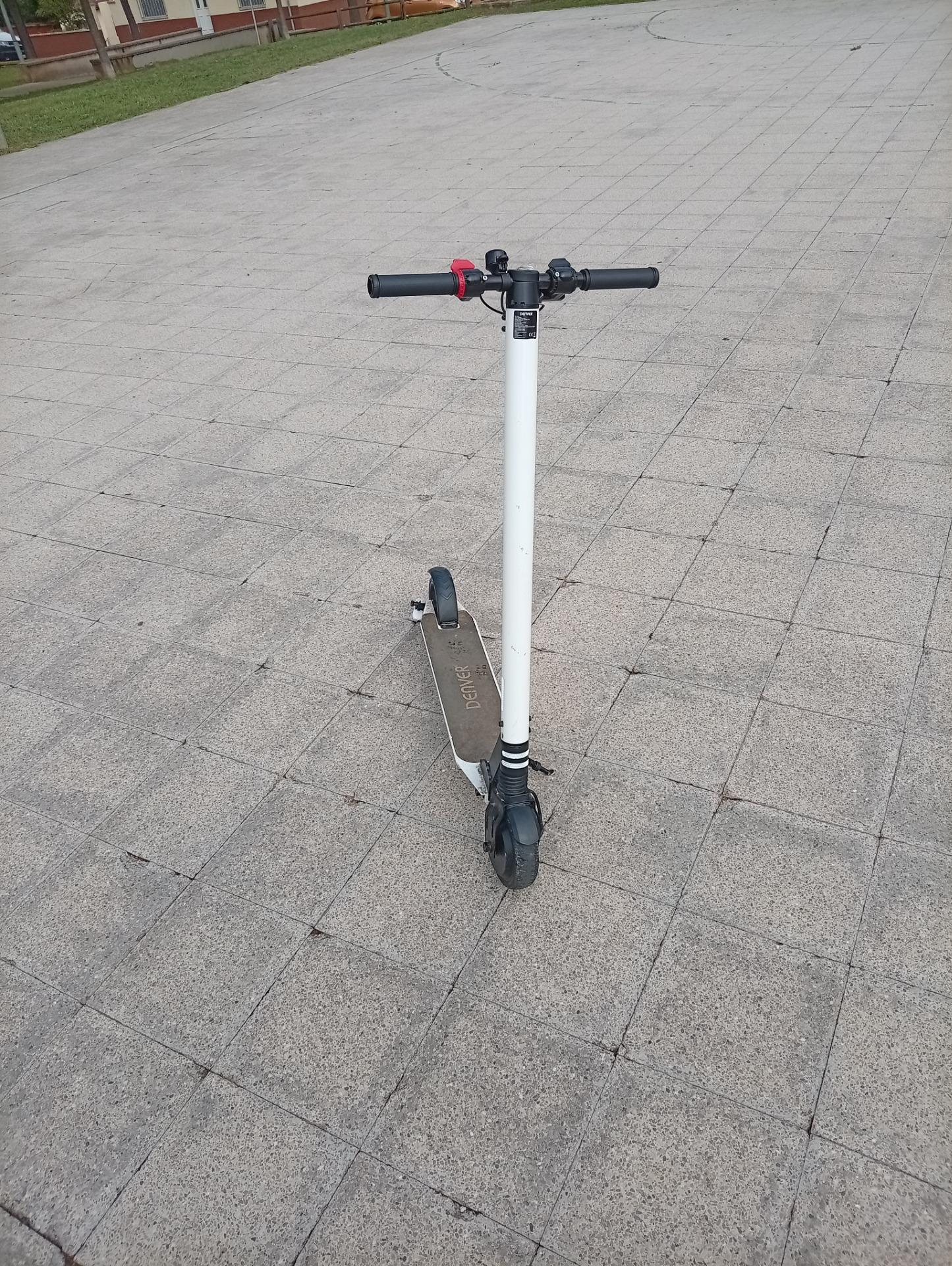 Patinete eléctrico para adultos  – trueque en Girona (foto 1)