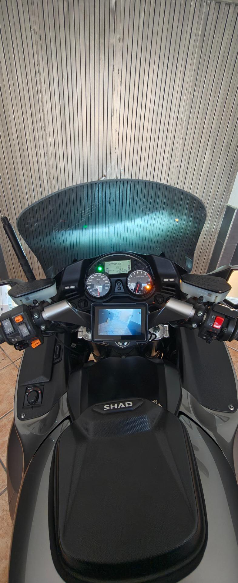 Foto 3 de Kawasaki gtr 1400
