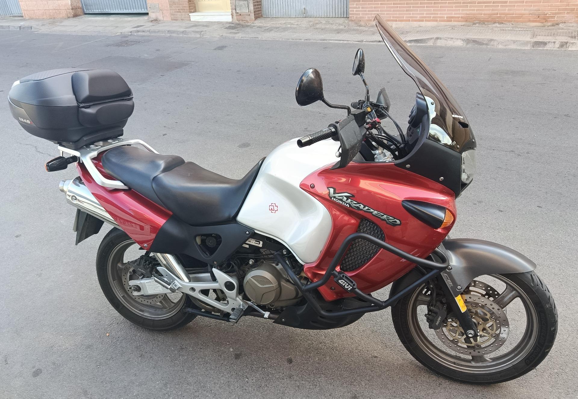 Foto 2 de Honda varadero 1000 año 2003