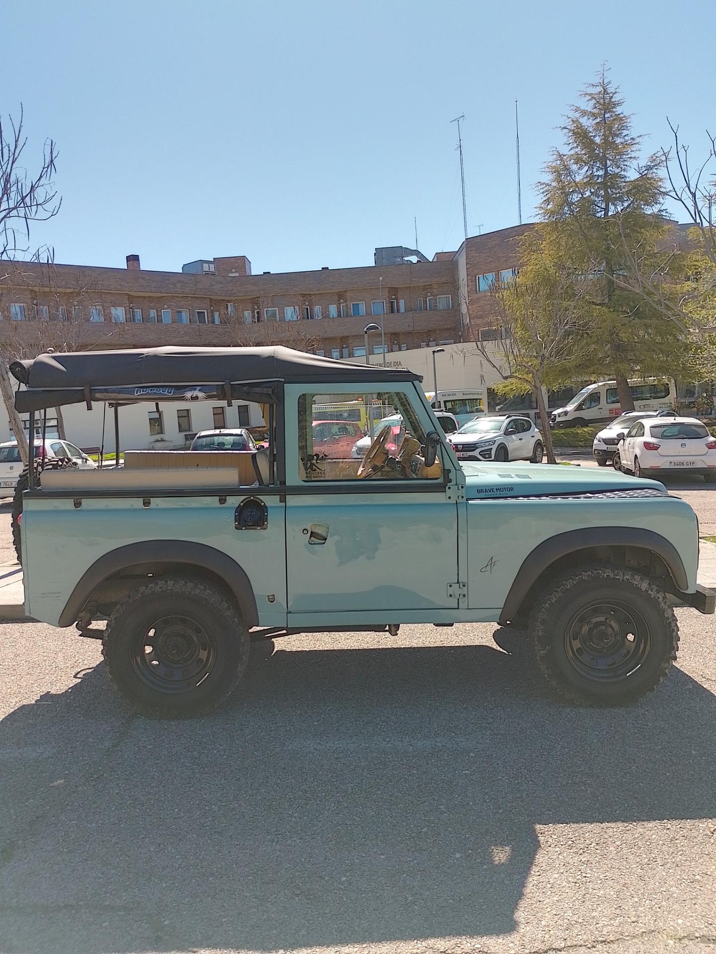 Foto 2 de Land Rover Santana series 3A