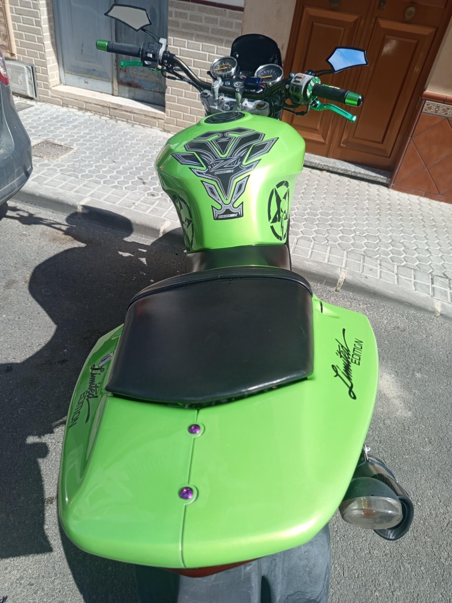 Foto de Naked 125