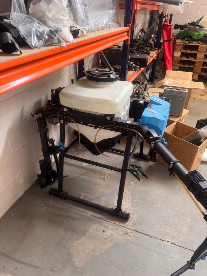 Foto 6 de Liquidación empresa drones agrícolas: lote completo por 8.000€ (PVP en piezas >30.000€)