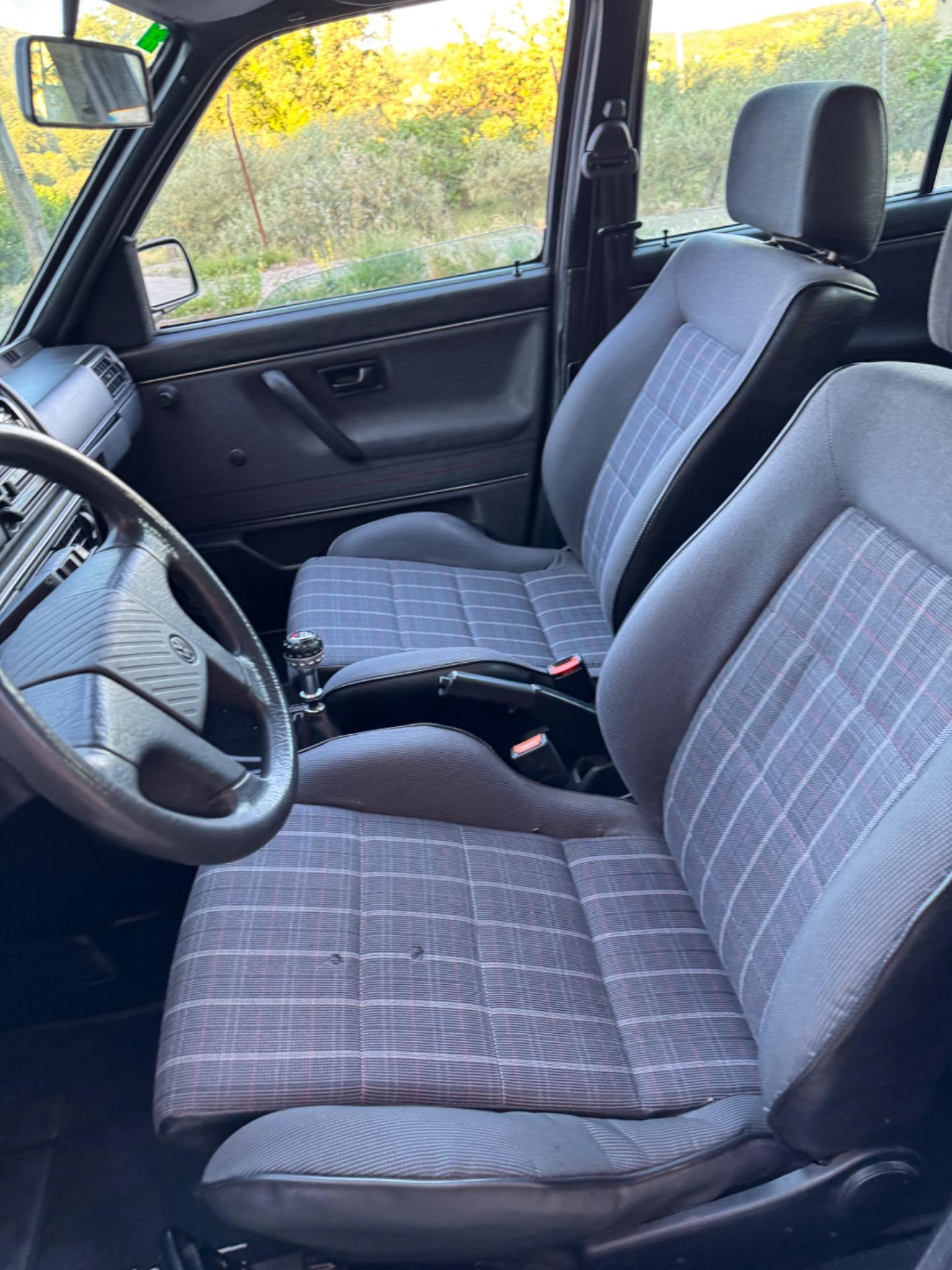 Foto 2 de Volkswagen Golf GTI