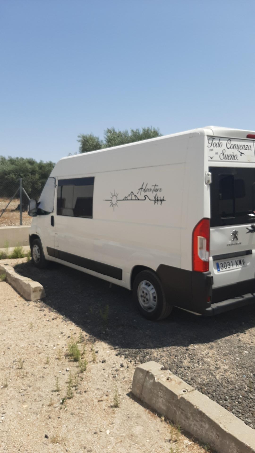 Foto 4 de Furgoneta Peugeot boxer L3 H2 AÑO 2019