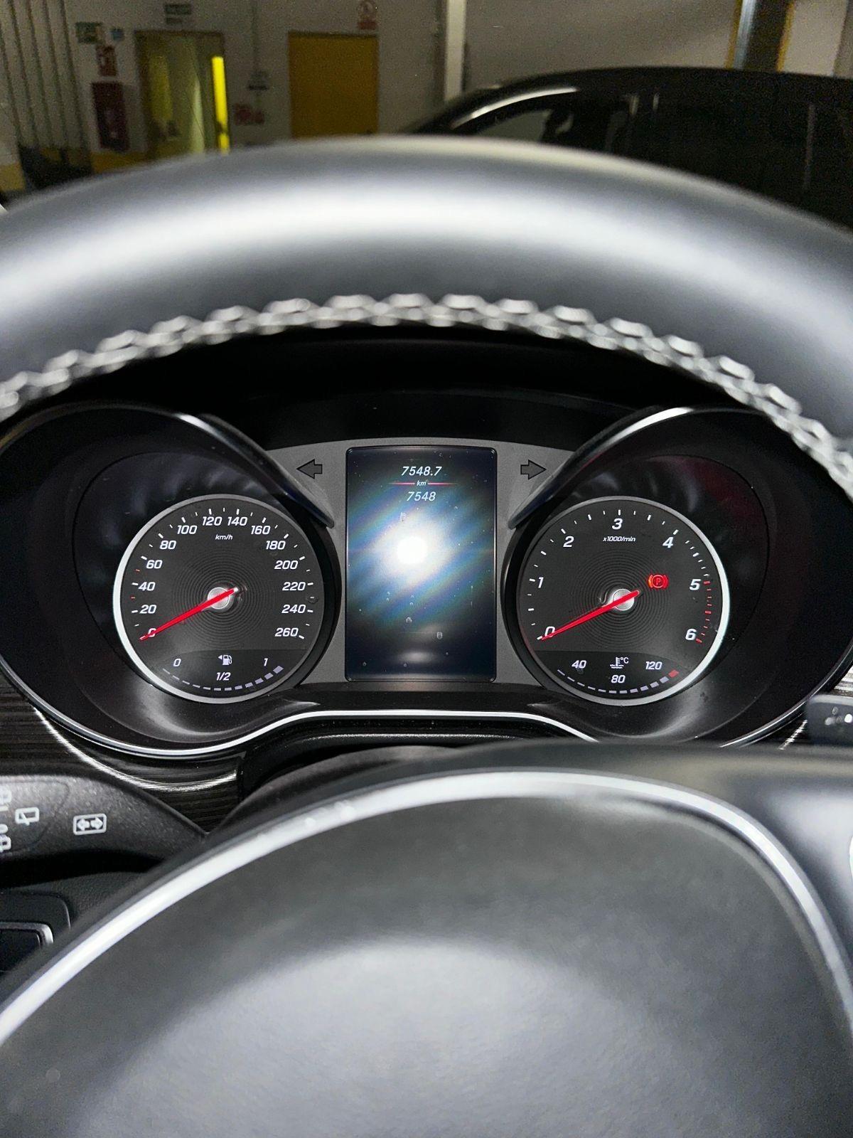 Foto 2 de Clase V 250d Avantgarde Extralarga 8 plazas.