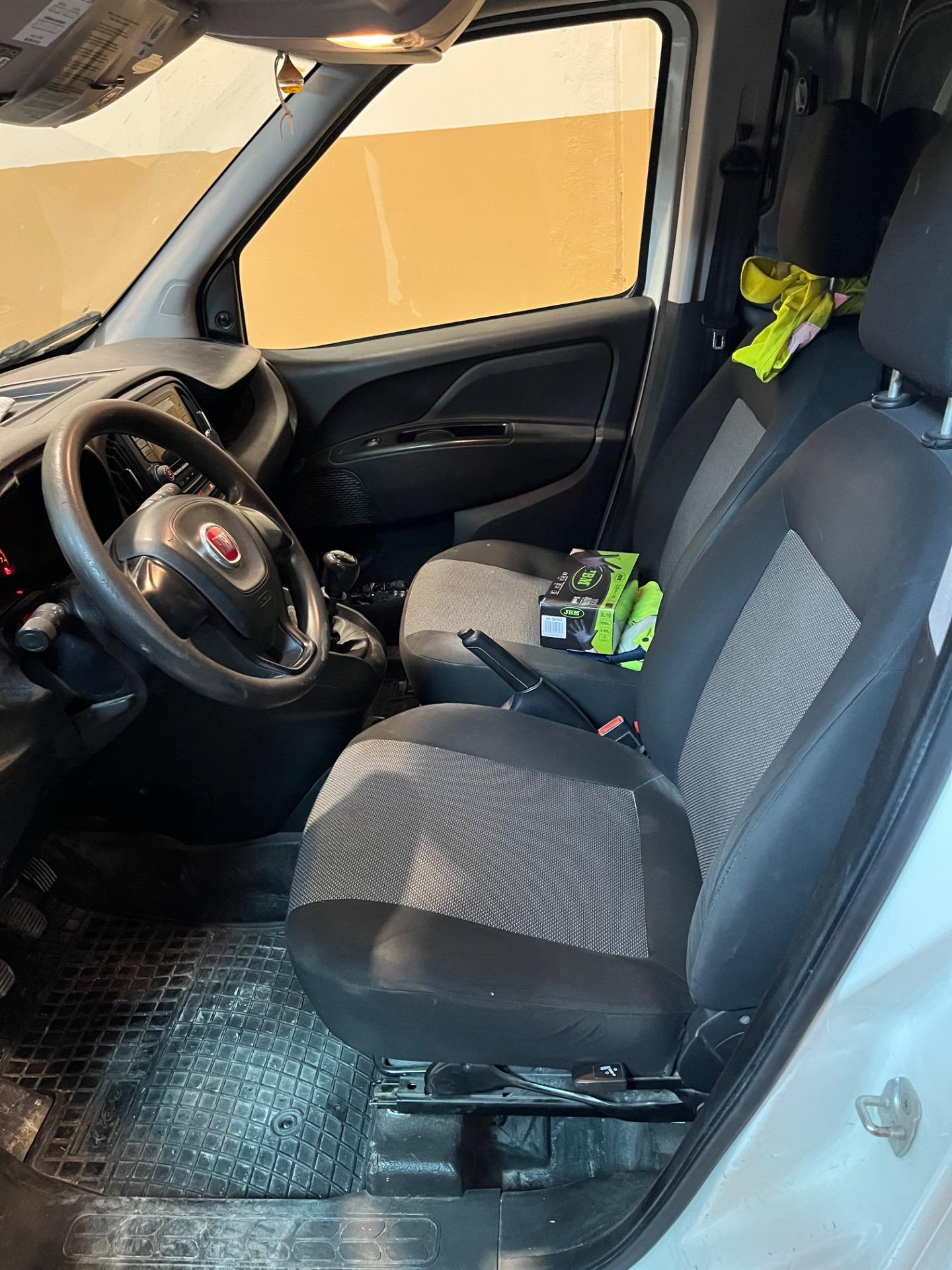 Foto 6 de Furgoneta Fiat doblo