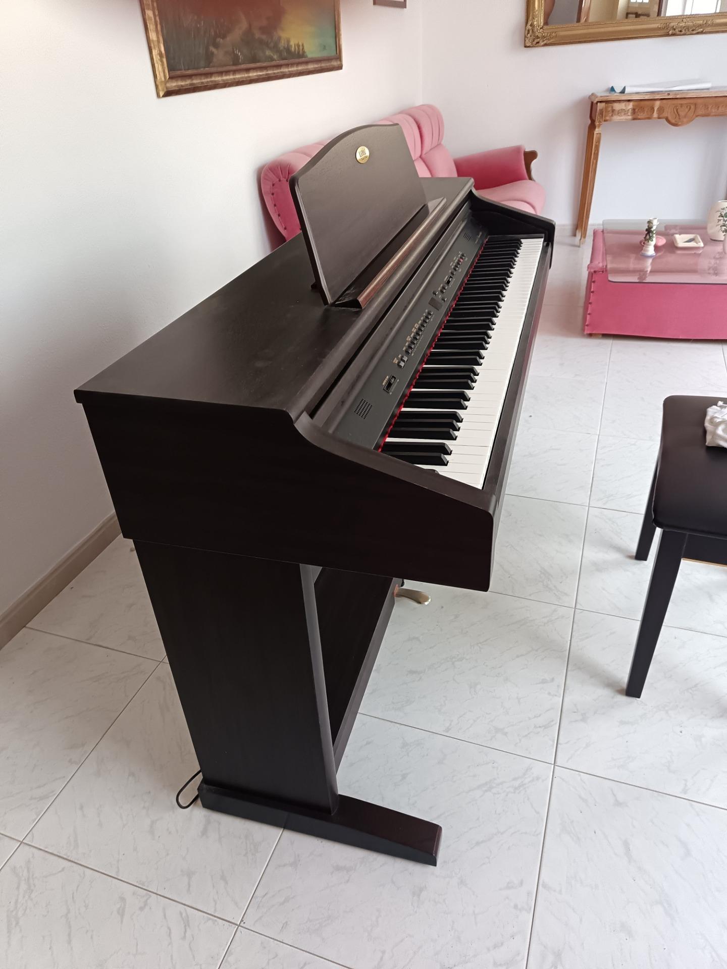Foto 1 de Piano digital kawai ca3