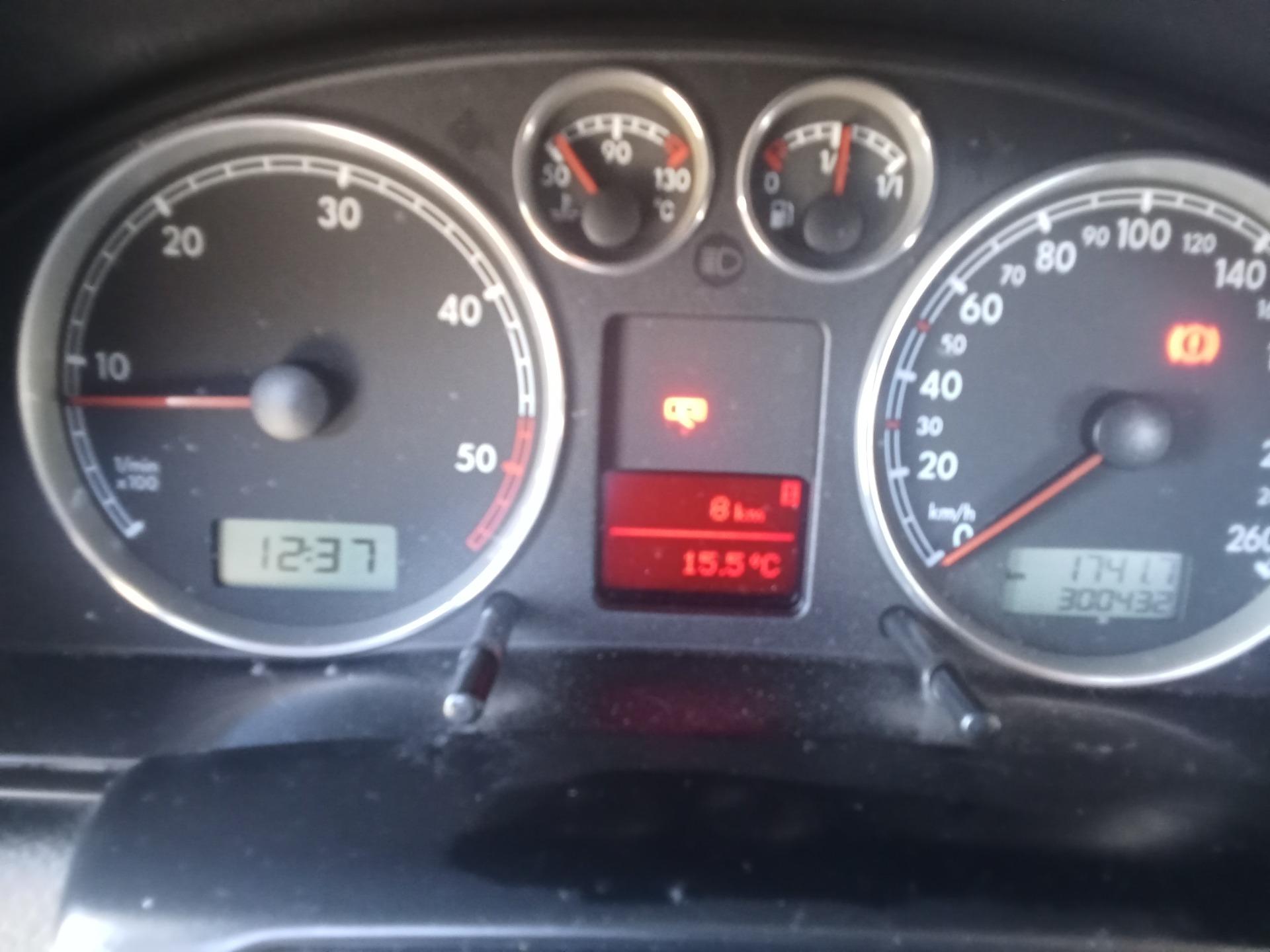 Foto 7 de VW Passat 1.9 TDI 130cv highline - 6 velocidades 