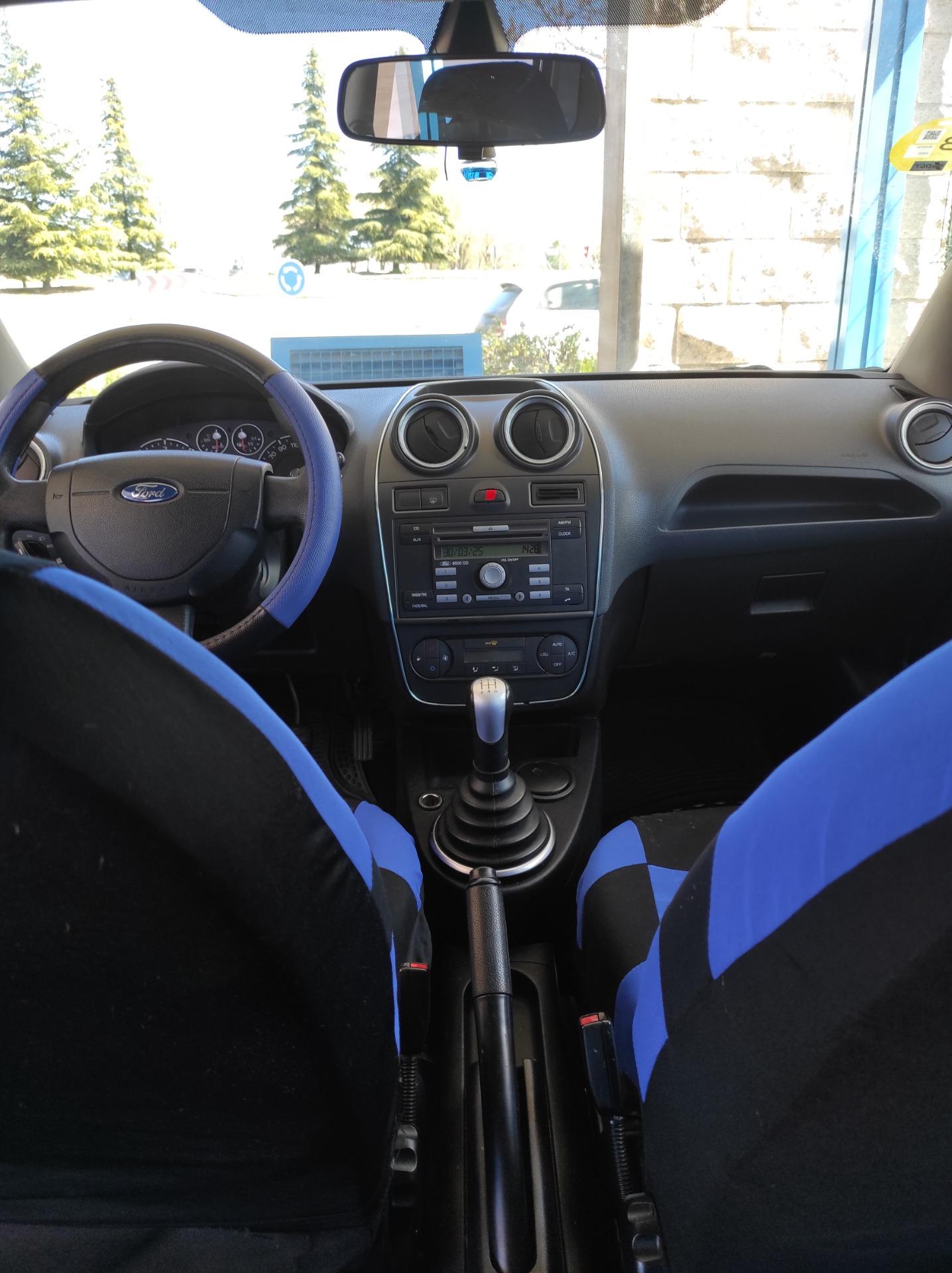 Foto 4 de Ford Fiesta TDCI 90CV TREND 