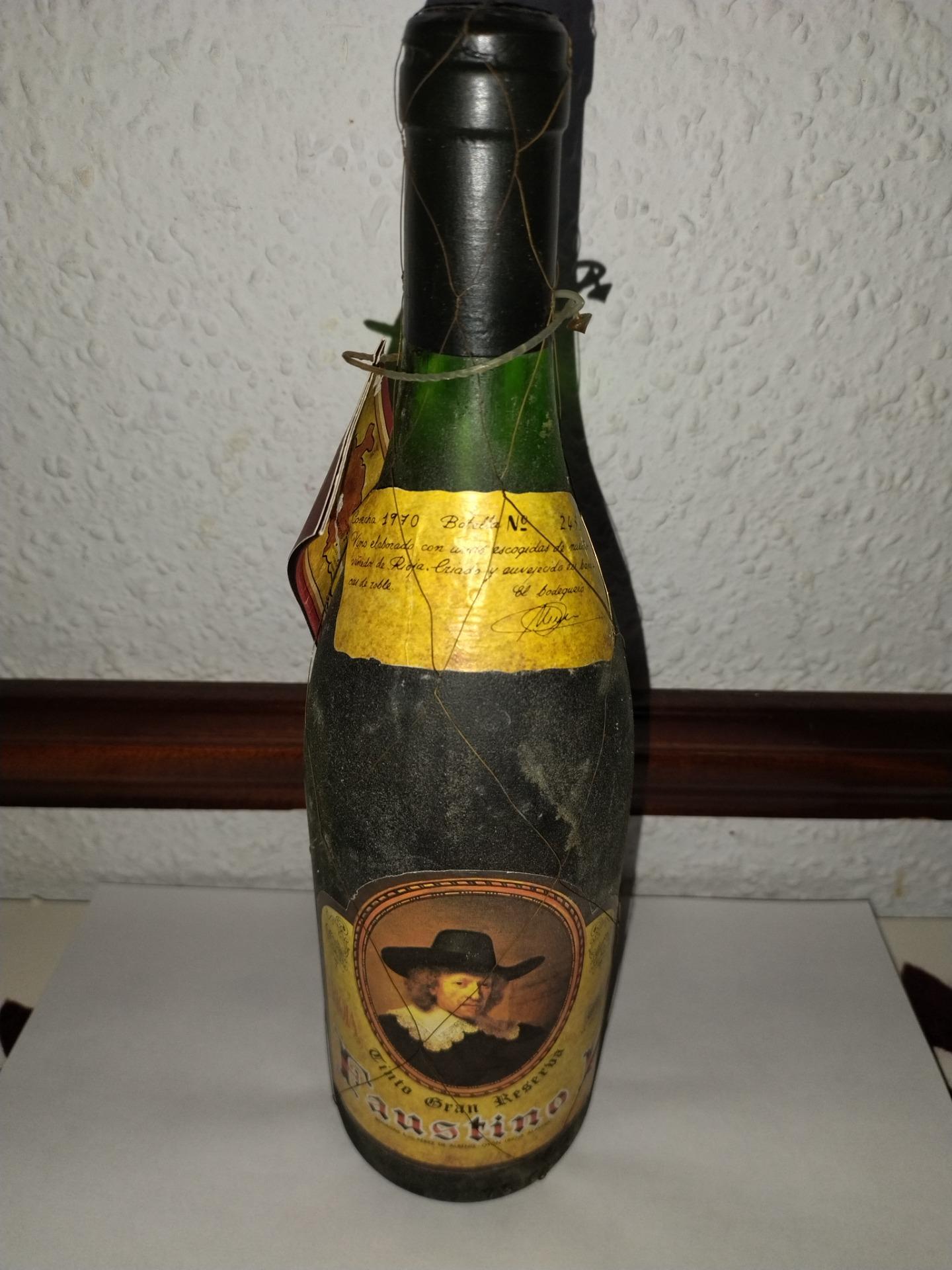 Foto 4 de Botella de vino Faustino 1 gran reserva 1964 y 1970