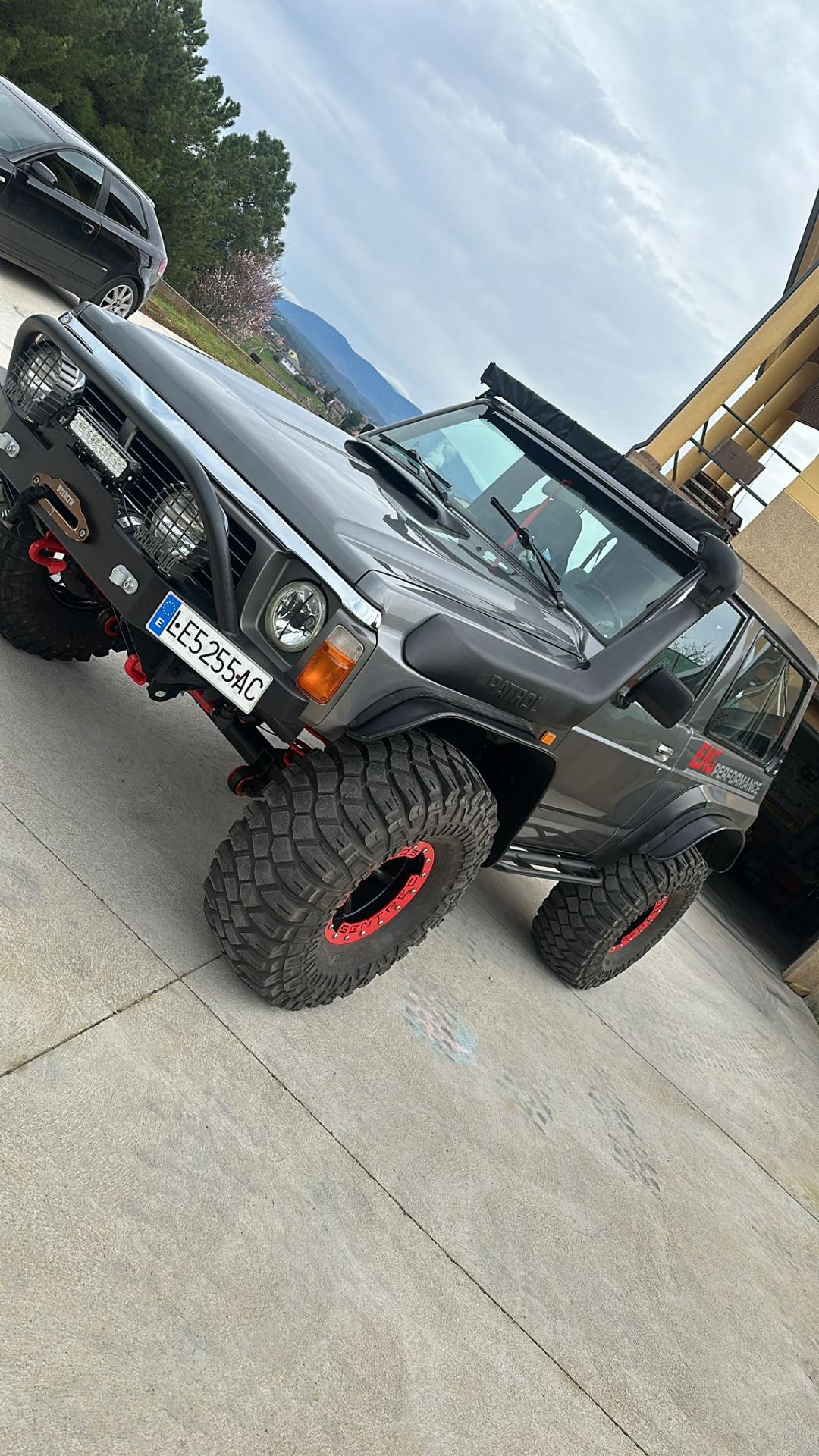 Foto de Nissan patrol y60