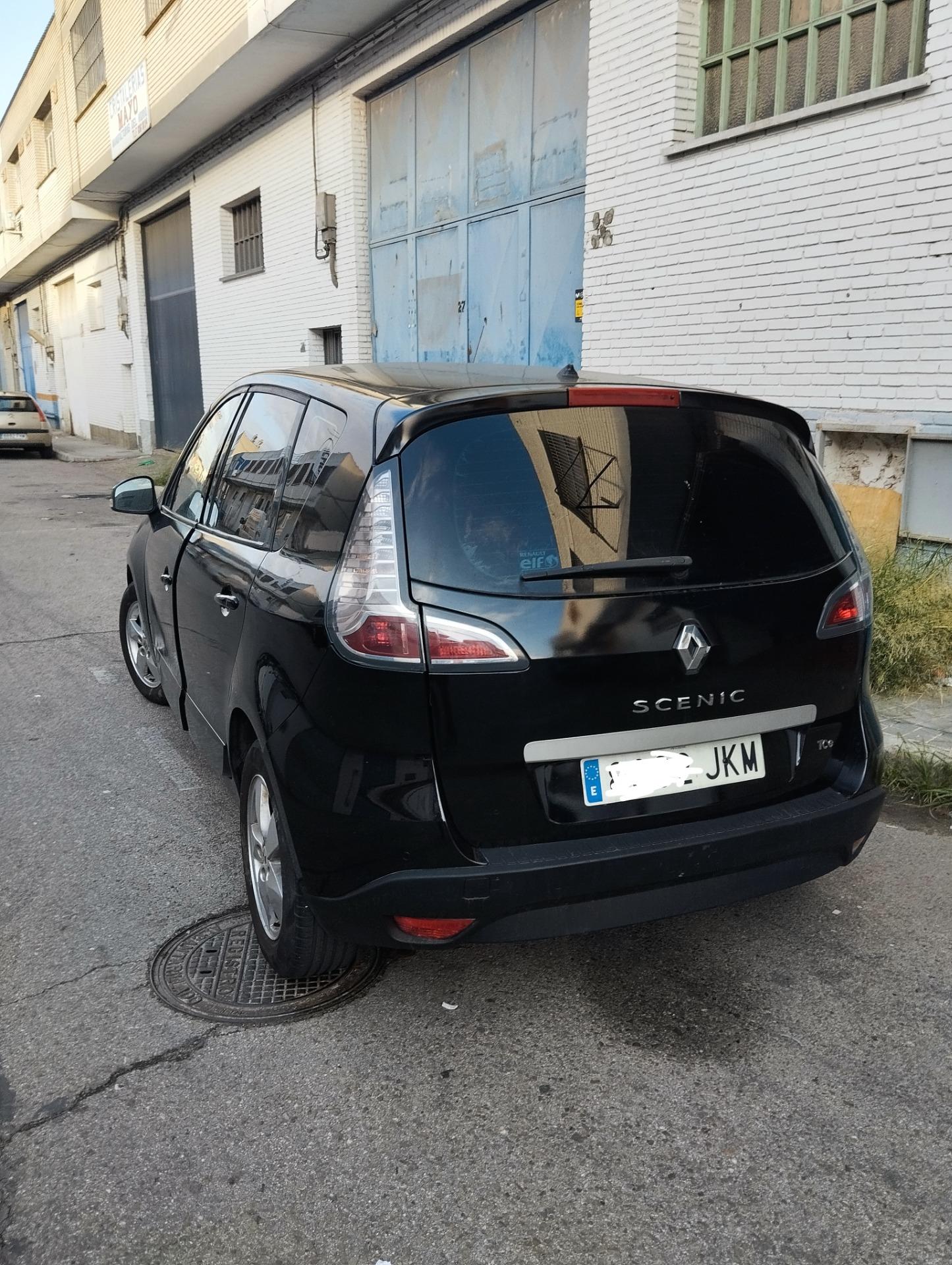 Foto 4 de Renault Scenic 3, 1.2 cc 116 cv tce gasolina año 2015