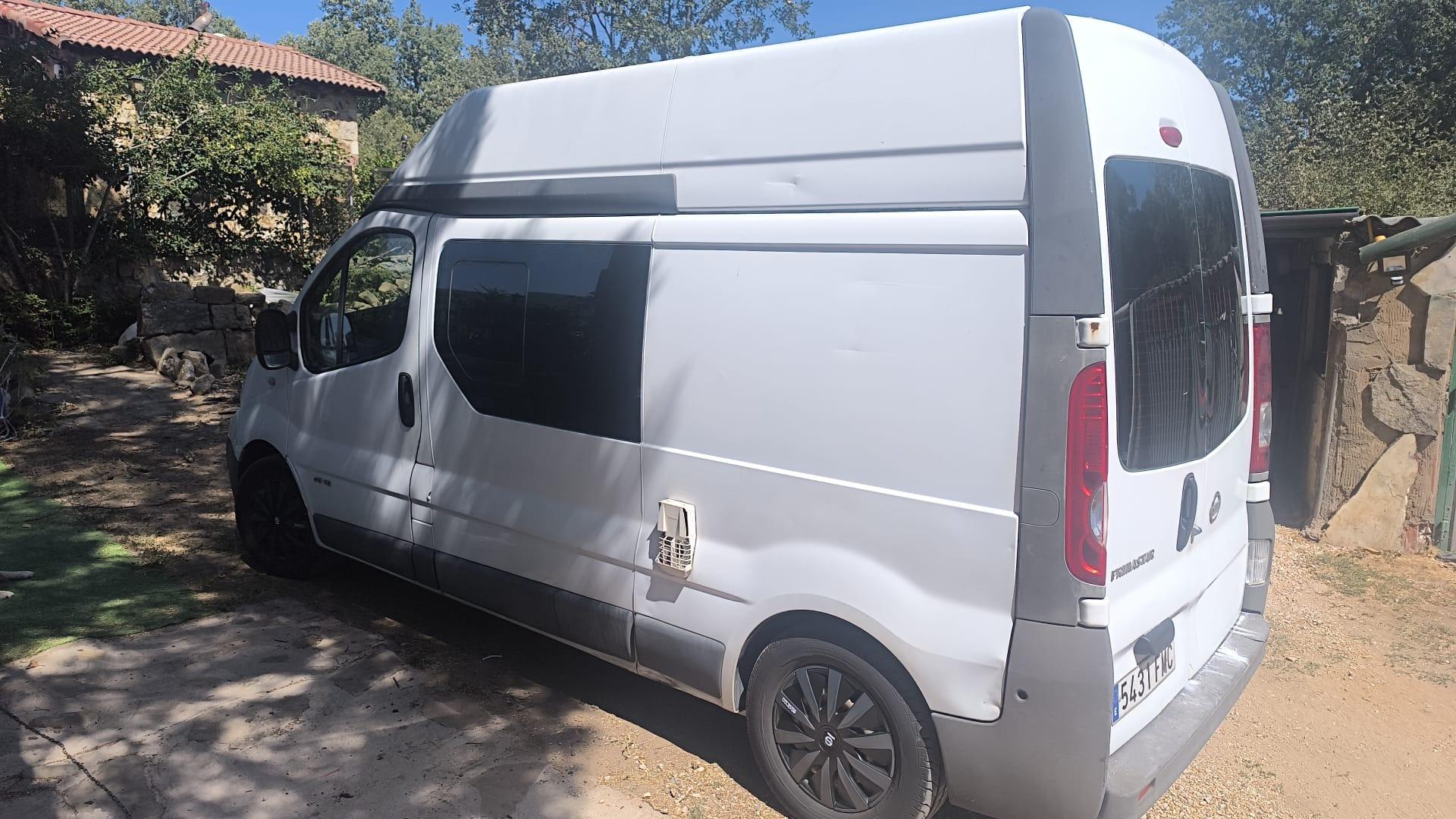 Foto 4 de Furgoneta camperizada 