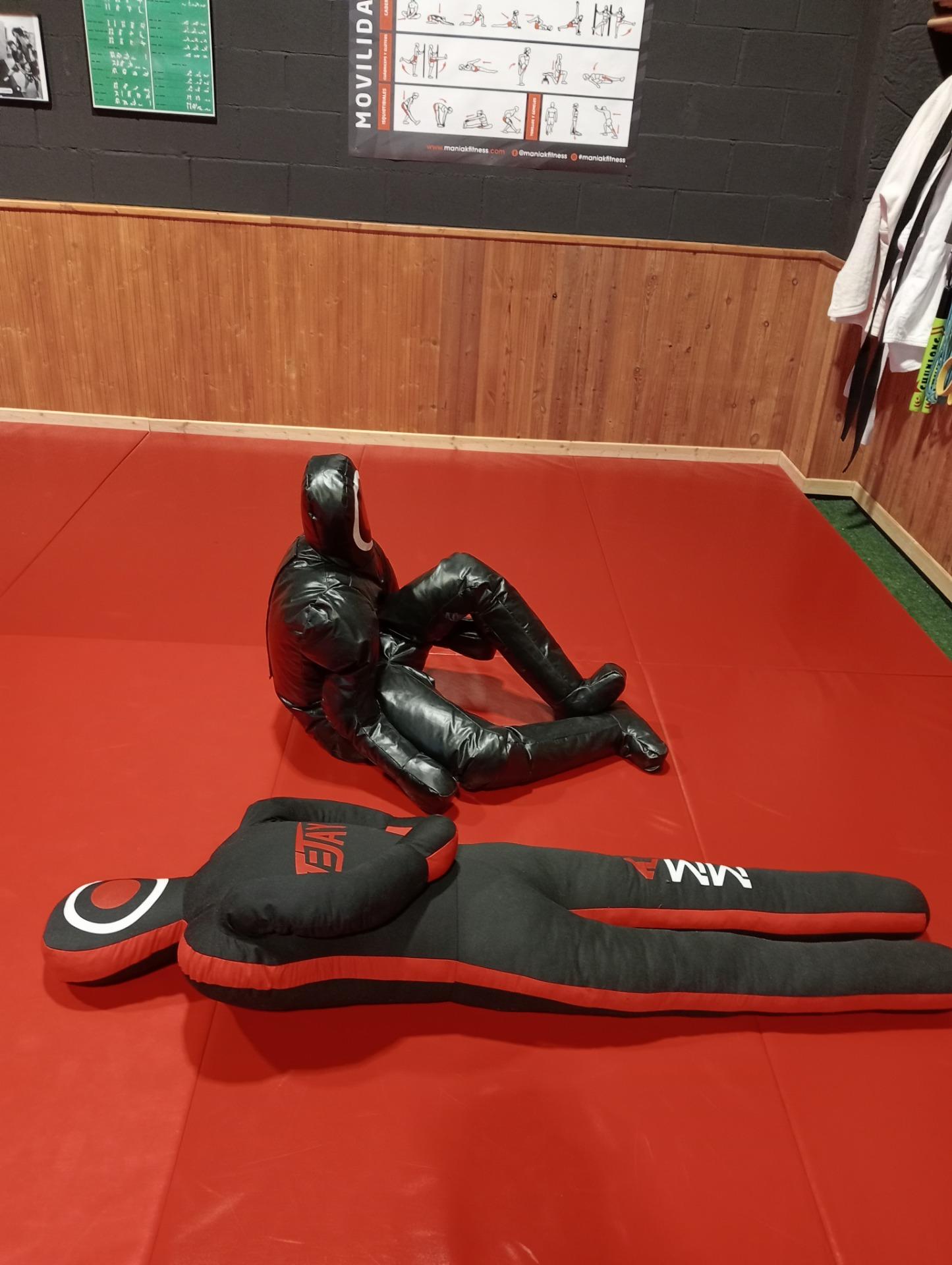 Foto 4 de Dummys de entrenamiento para artes marciales mixtas, judo, grappling y jiu-jitsu.