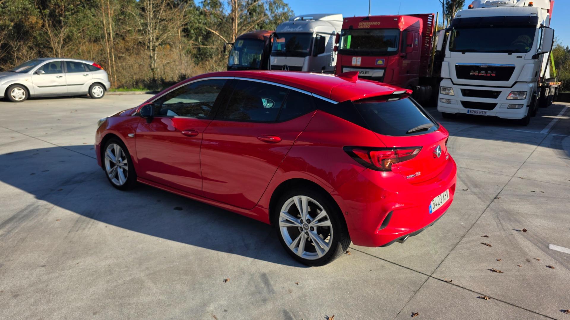 Foto 4 de Opel Astra 1.6 cdti Biturbo Gsi Line 160cv