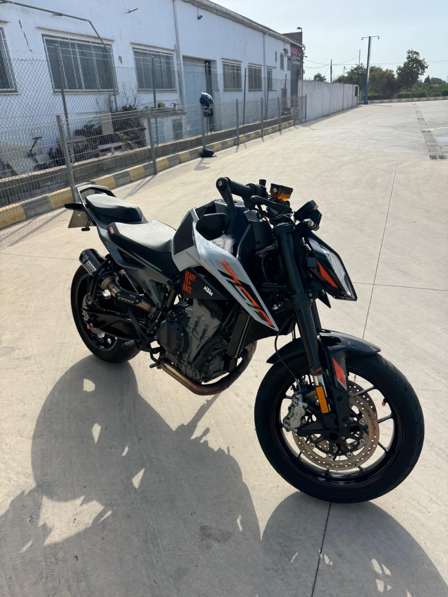 Foto de Ktm duke 790L-impoluta
