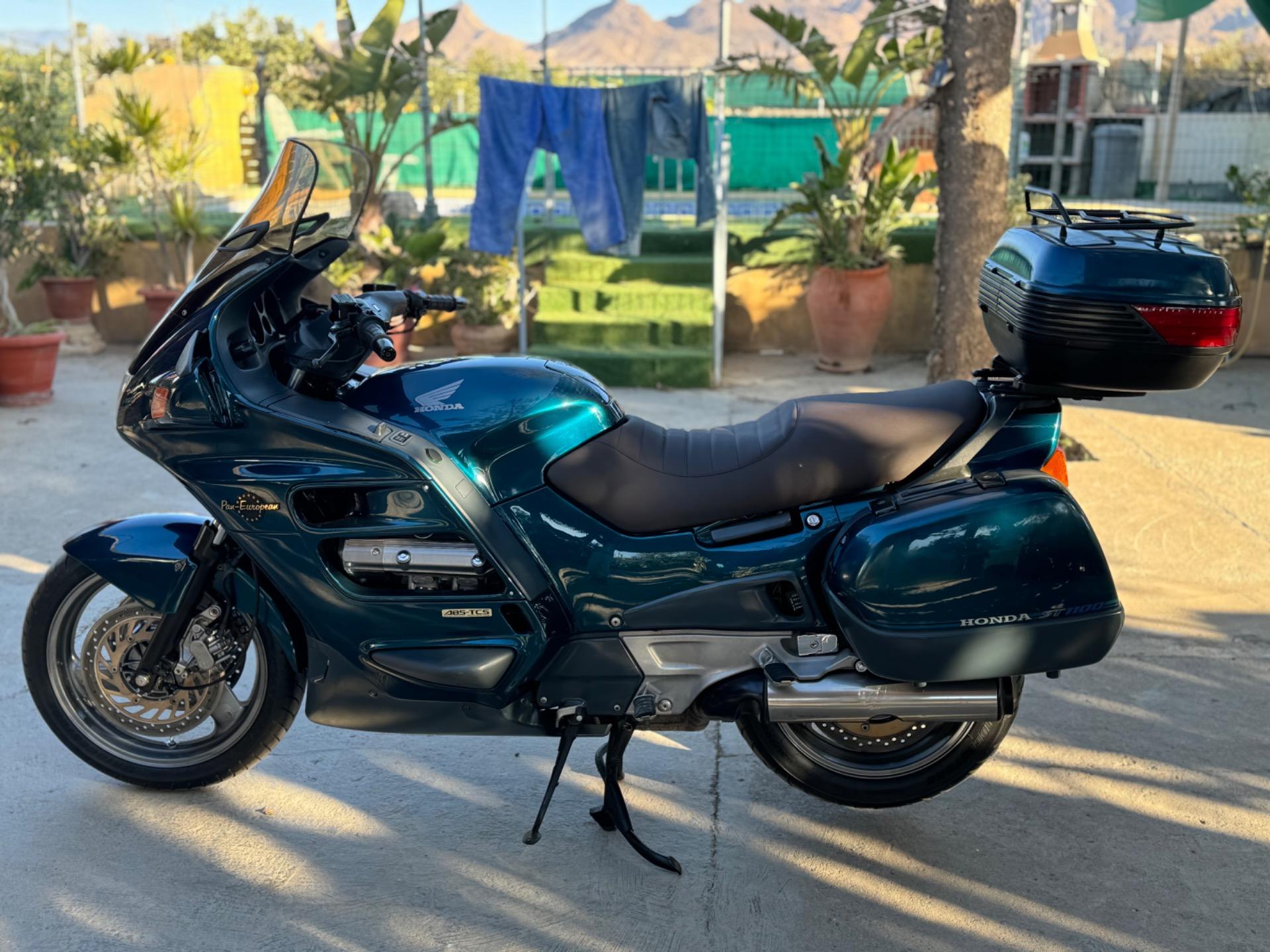 Foto 2 de Moto honda 