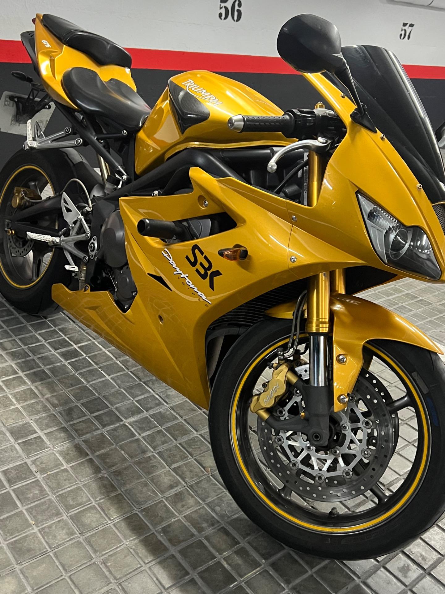 Foto 7 de Triumph Daytona 675