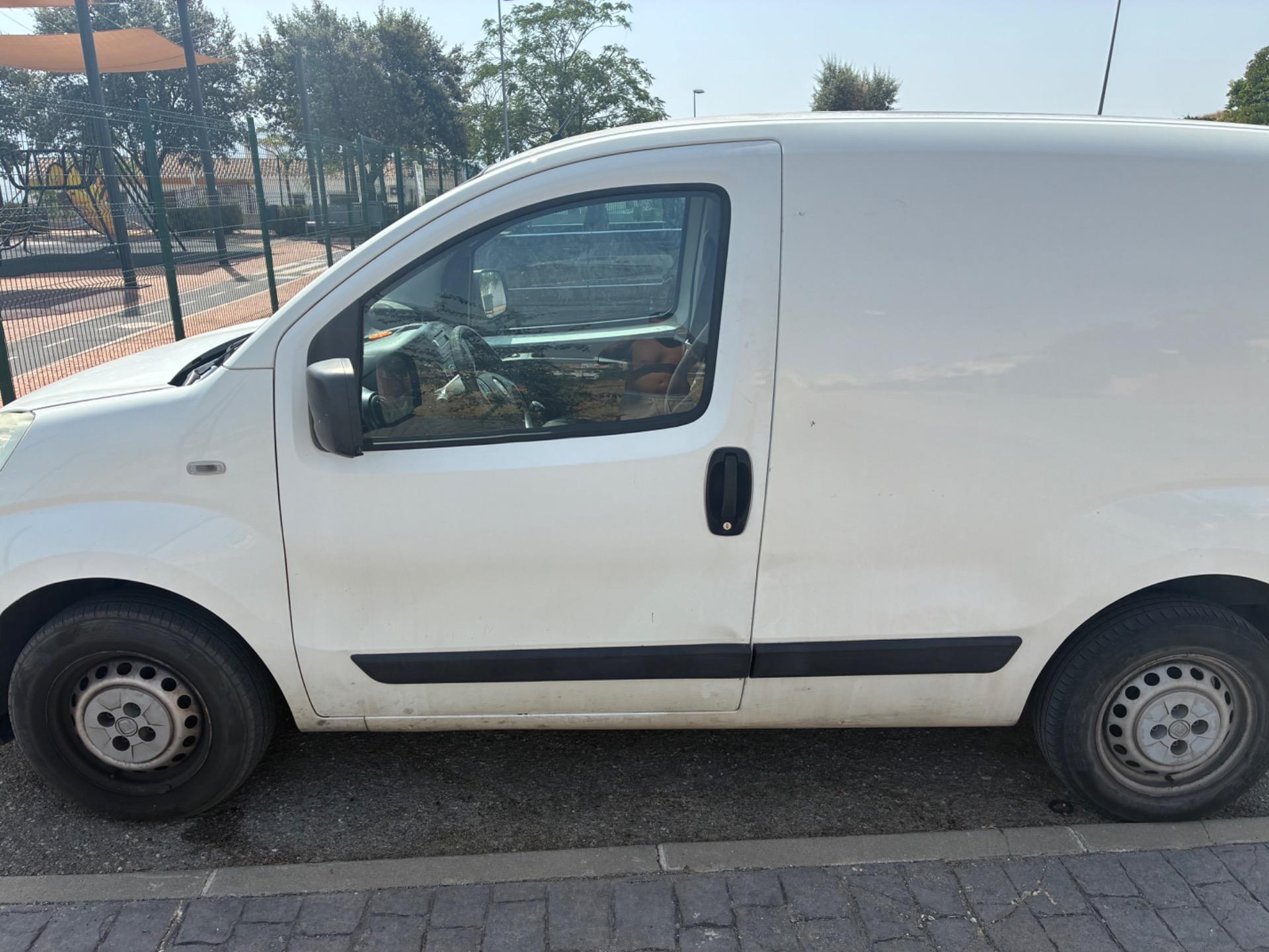 Foto 5 de Furgoneta por coche 