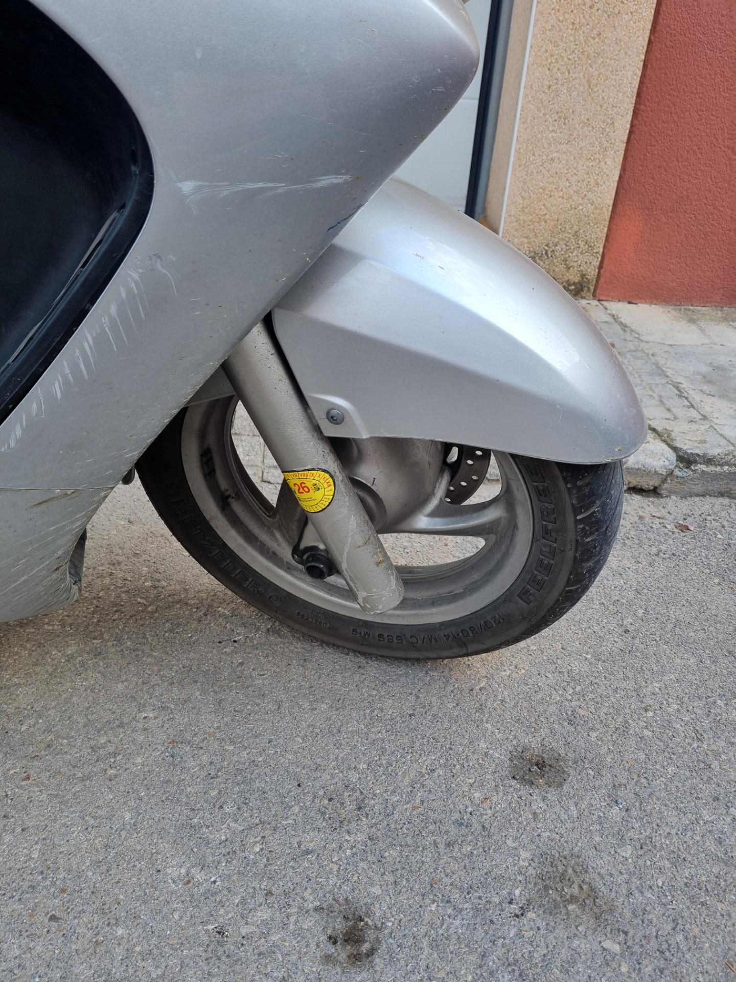 Foto 2 de Honda Silver Wing 600