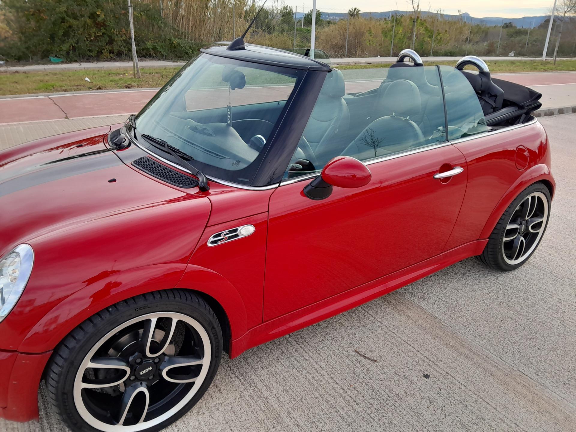 Foto 6 de Cambio Mini S de 2004 con muy pocas km.valorado a 8000€.es perfecto.  