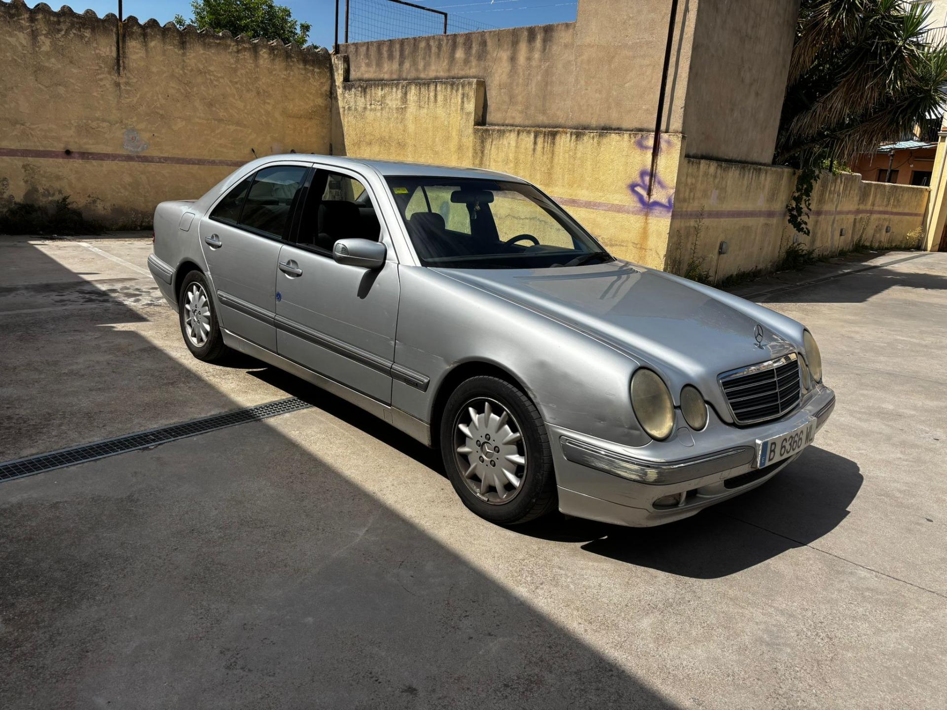Foto 5 de Mercedes Benz w 210 CDI diesel del 2000