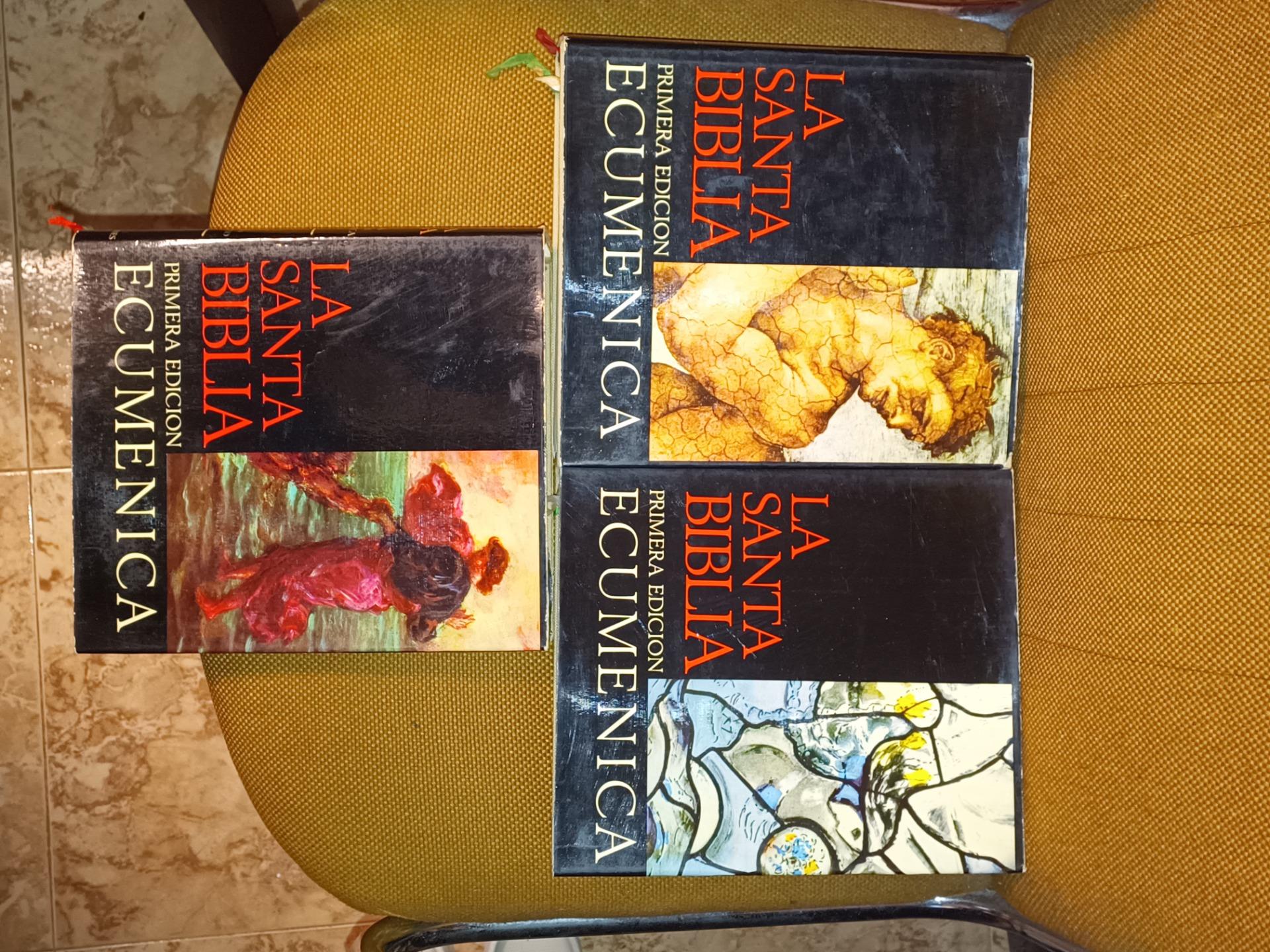 Foto 7 de Santa Biblia 