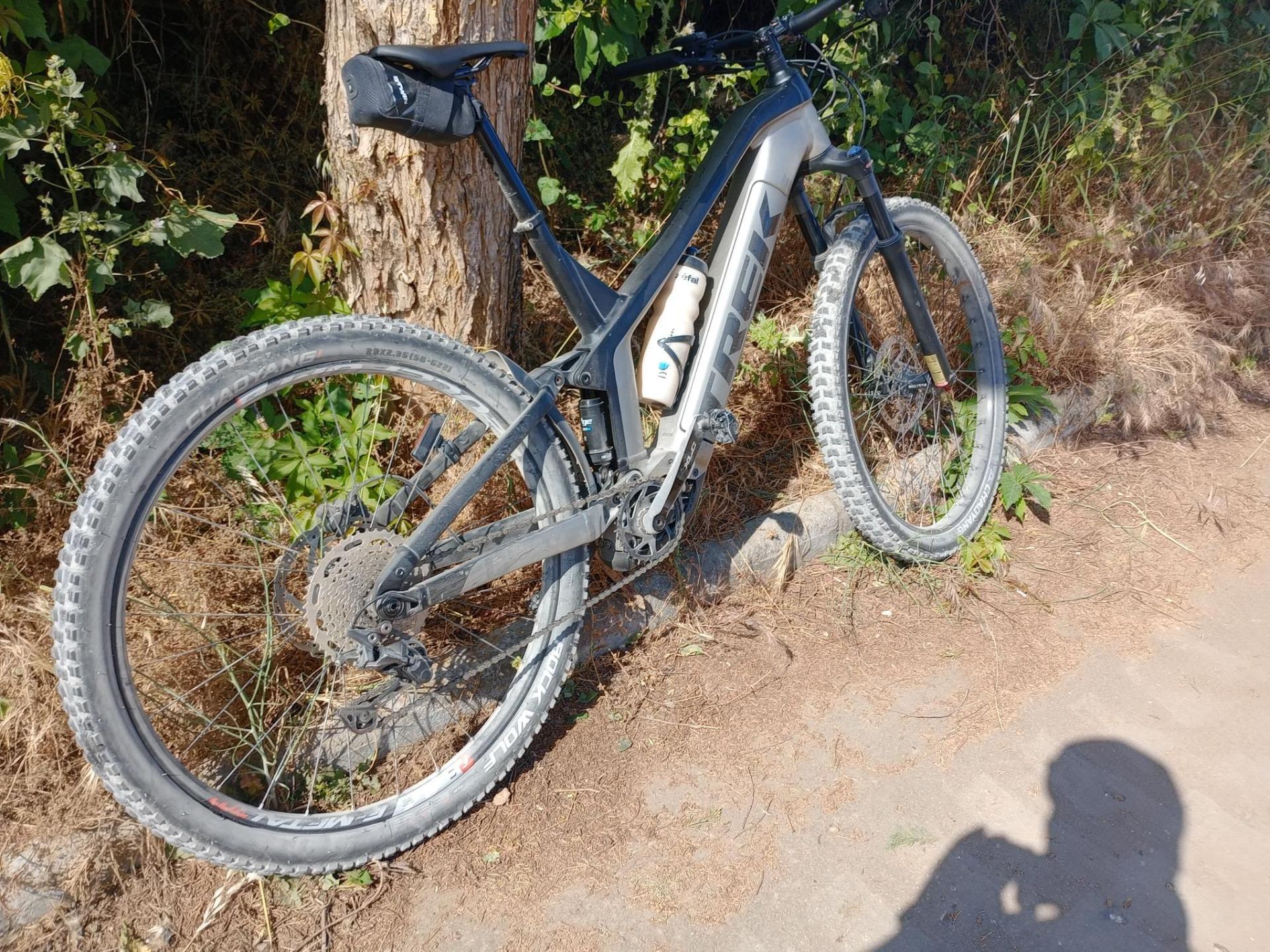 Foto 3 de EBIKE TREX POWERFLY GEN.4 TALLA L DOBLE SUSPENSION PEDALES MIXTOS TIJA TELESCOPICA