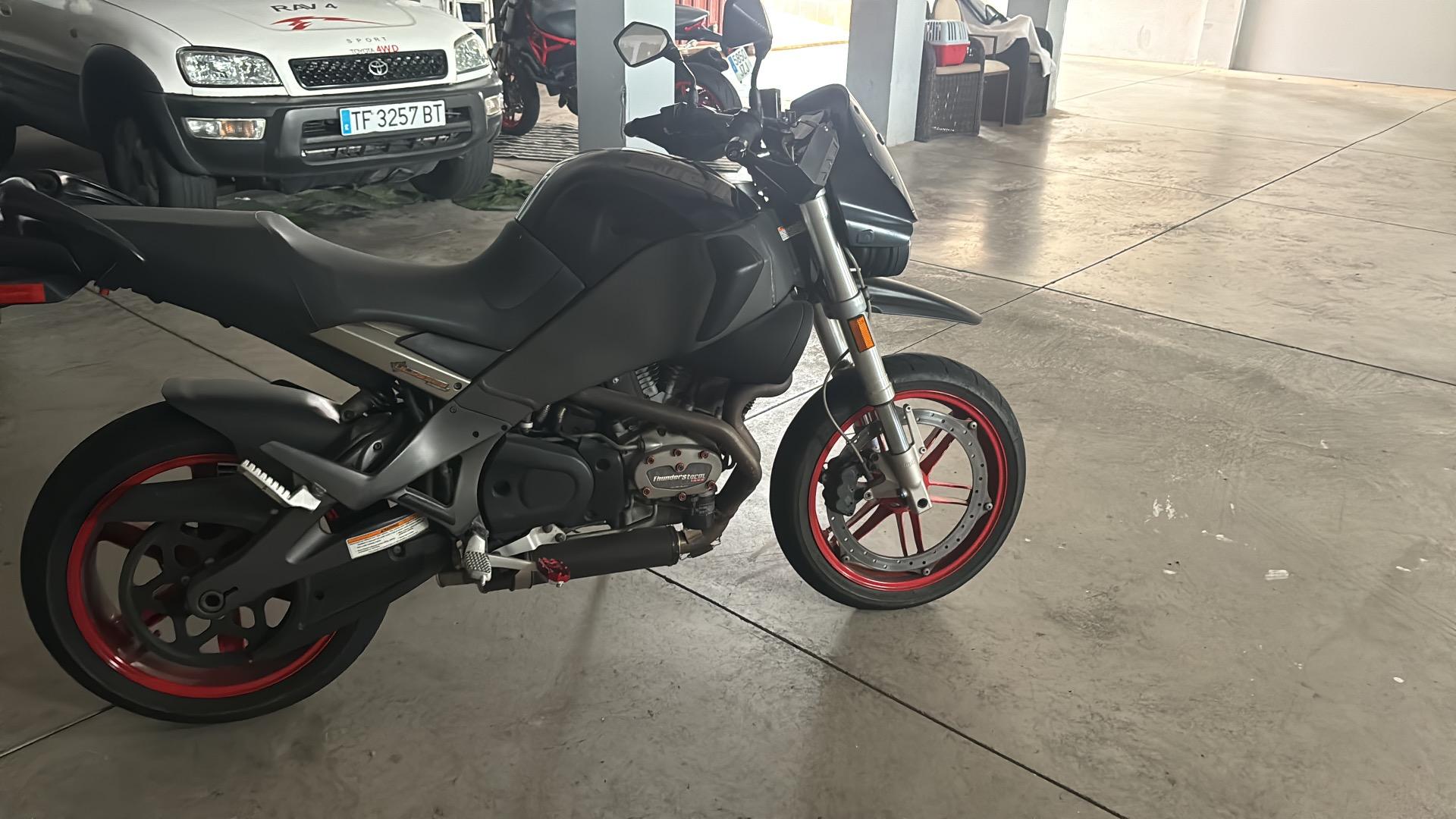 Foto 2 de Ducati monster y Buell elysses 