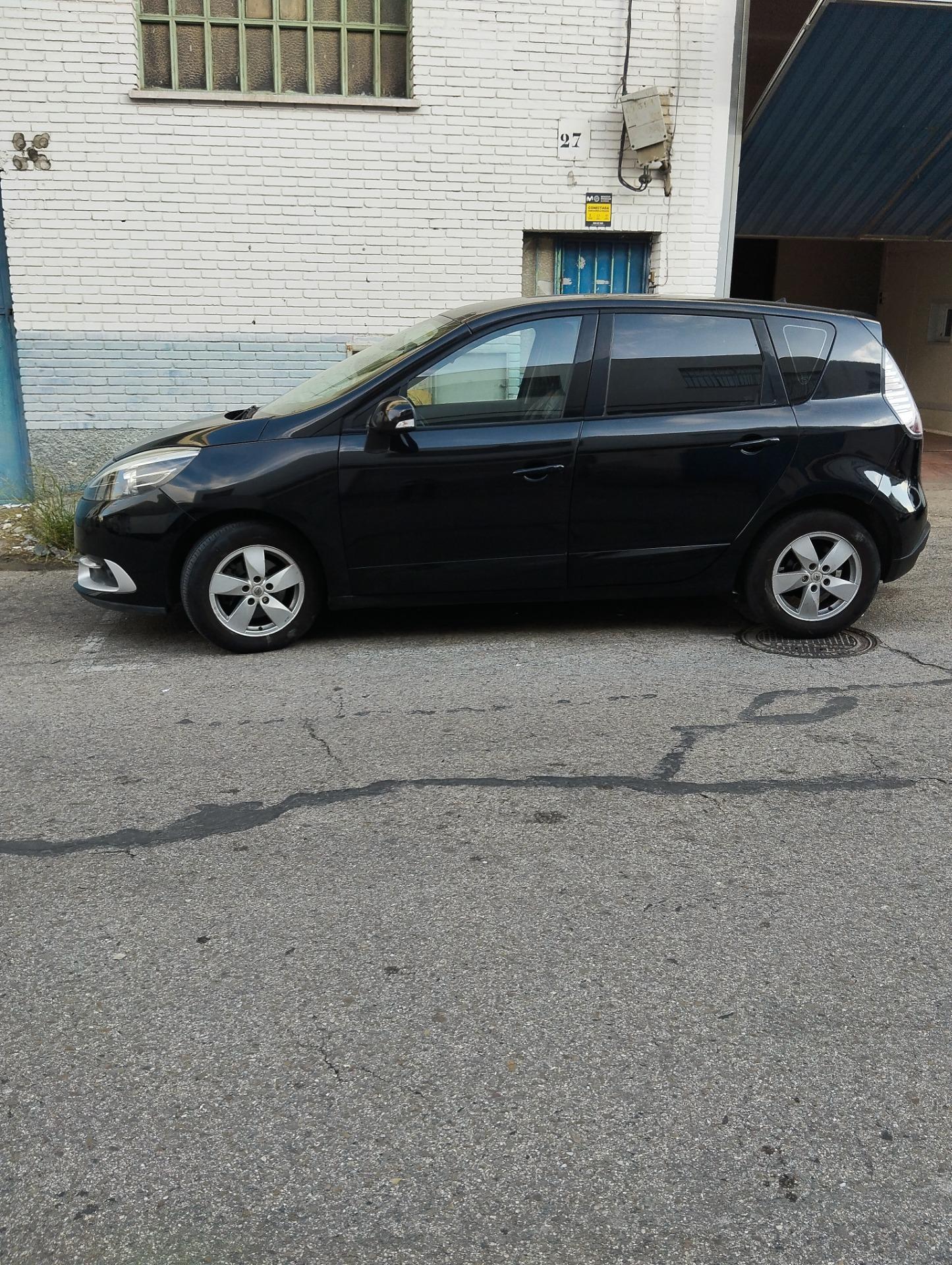 Foto 2 de Renault Scenic 3, 1.2 cc 116 cv tce gasolina año 2015