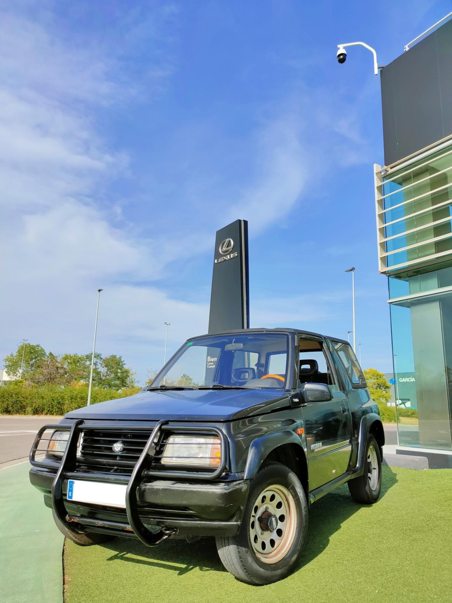 Foto 2 de Suzuki Vitara JLX 3p Negro