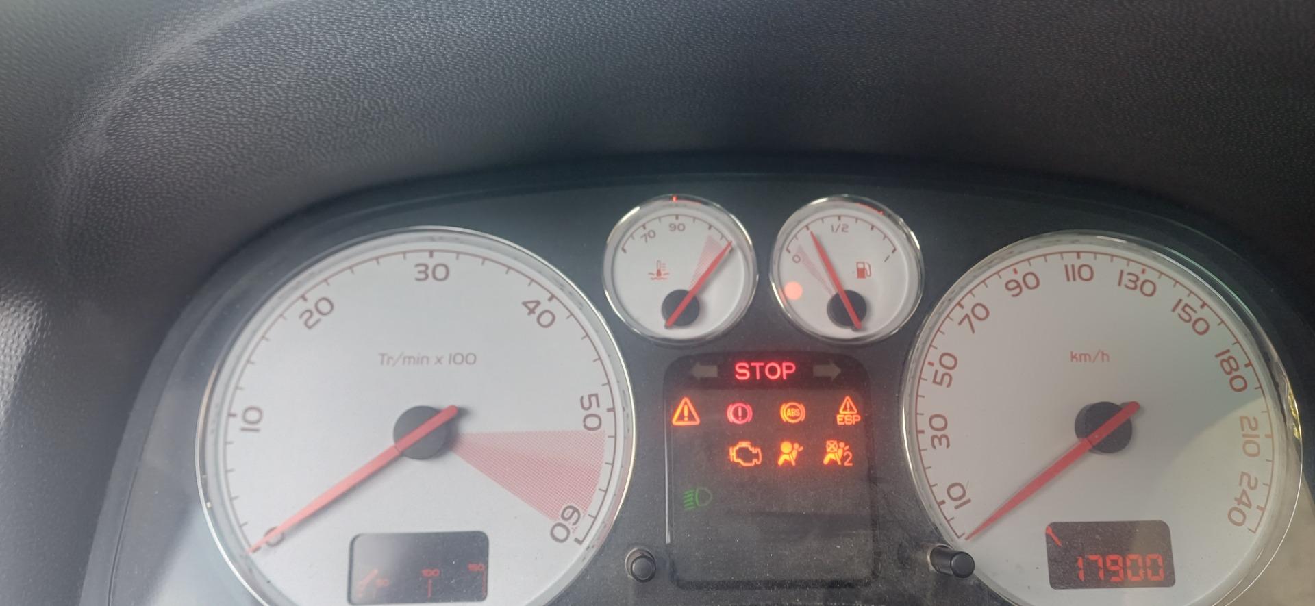 Foto 5 de Peugeot 307cc hdi 2.0 16v. 136cv 6marchas