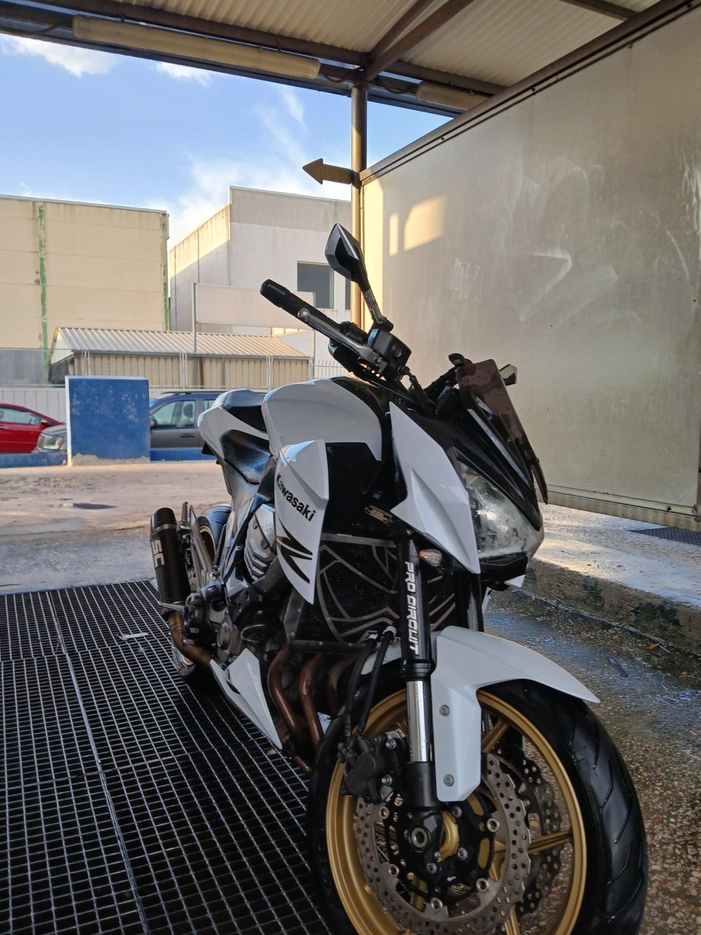 Foto 5 de 5000 solo por unos dis Kawasaki Z800 año2013 válida para carnet A2  